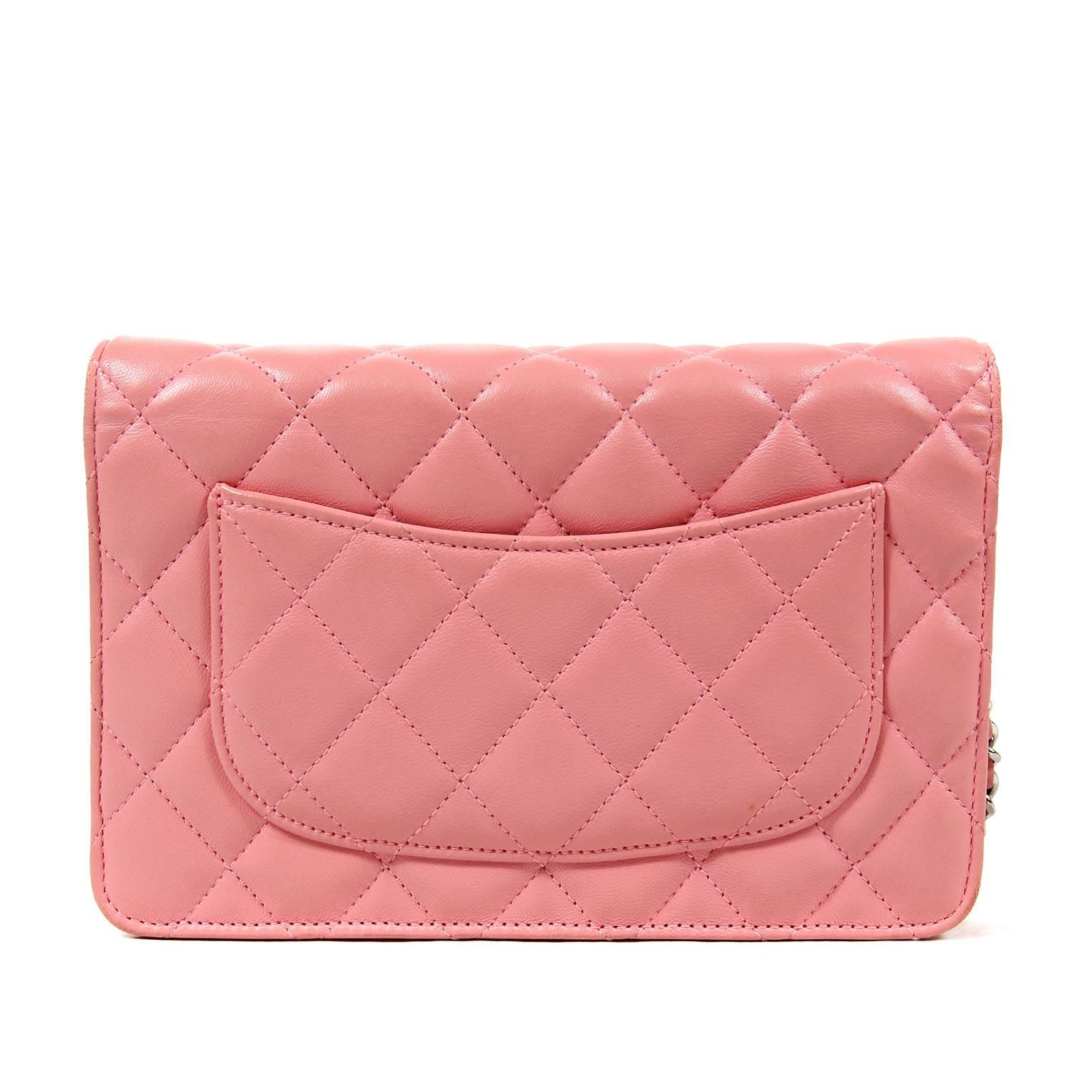 Chanel Pink Leather Wallet on a Chain- Pristine Condition
Thanks to its versatility and understated chic appearance, the WOC is extremely in demand and always fashionable.
Ballerina pink leather is quilted in signature Chanel diamond pattern. 