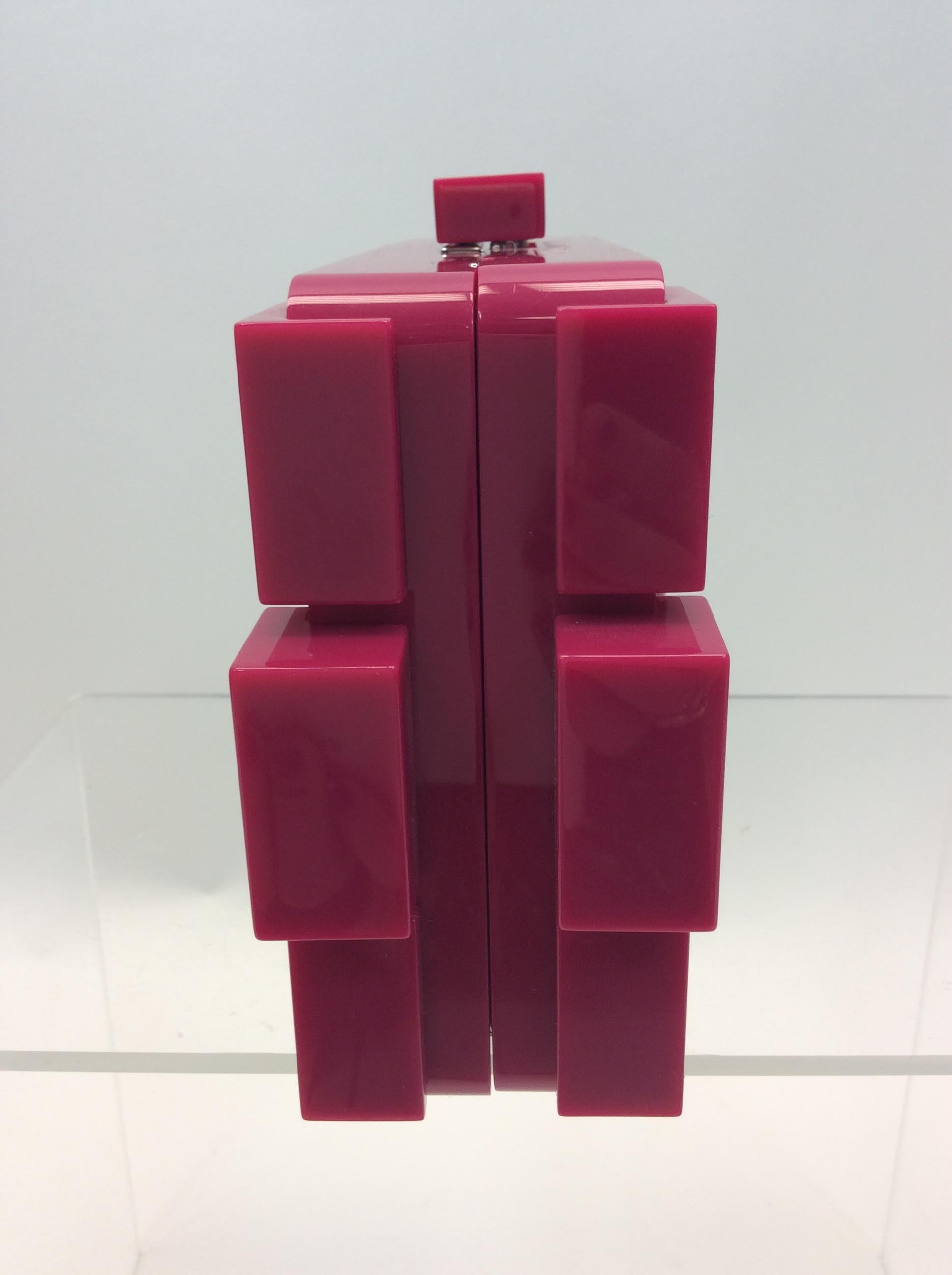 Chanel Pink LEGO Plexiglass Clutch/Crossbody
$5299
Made in Italy
6.5