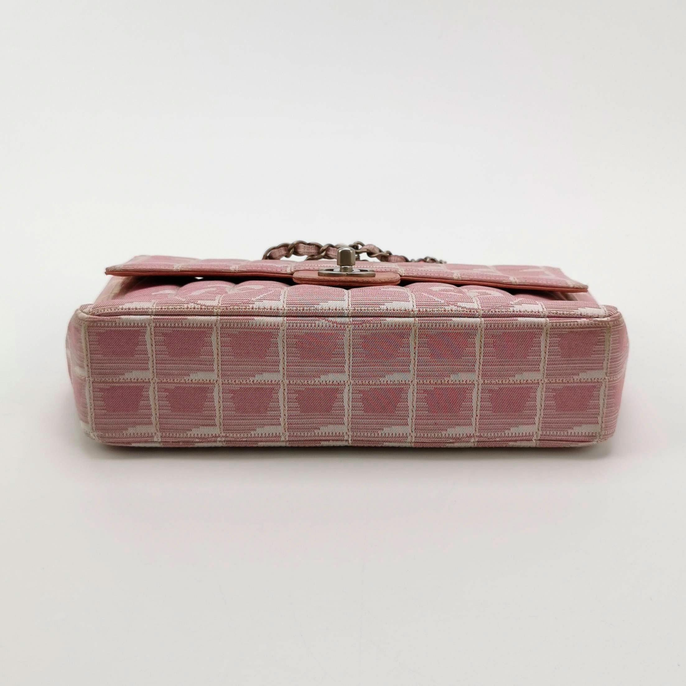 Chanel Pink Medium Canvas Ice Cube Classic Flap 2000 Travel Line Umhängetasche im Angebot 3