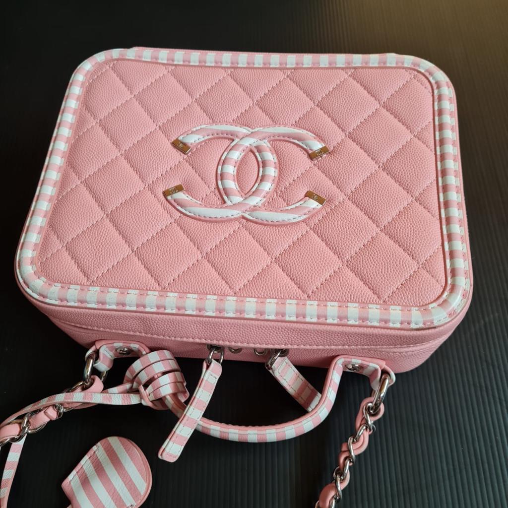 Chanel Pink Medium Caviar Quilted Stripe Vanity Case For Sale 4