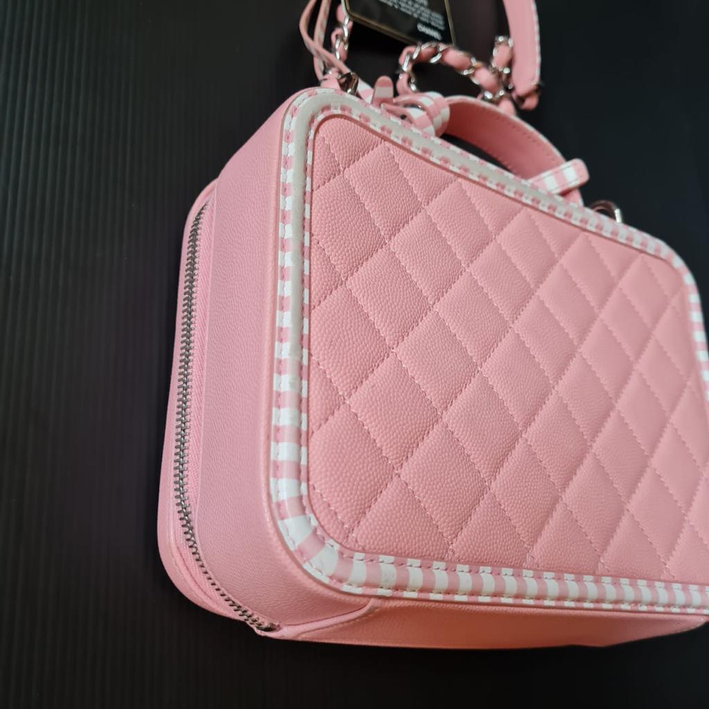 Chanel Pink Medium Caviar Quilted Stripe Vanity Case For Sale 10