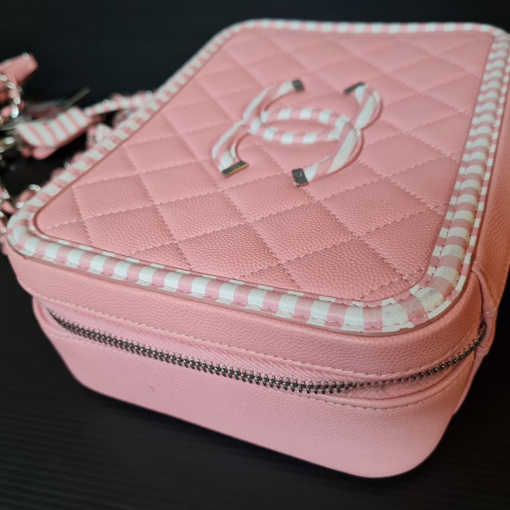 Chanel Pink Medium Caviar Quilted Stripe Vanity Case For Sale 2