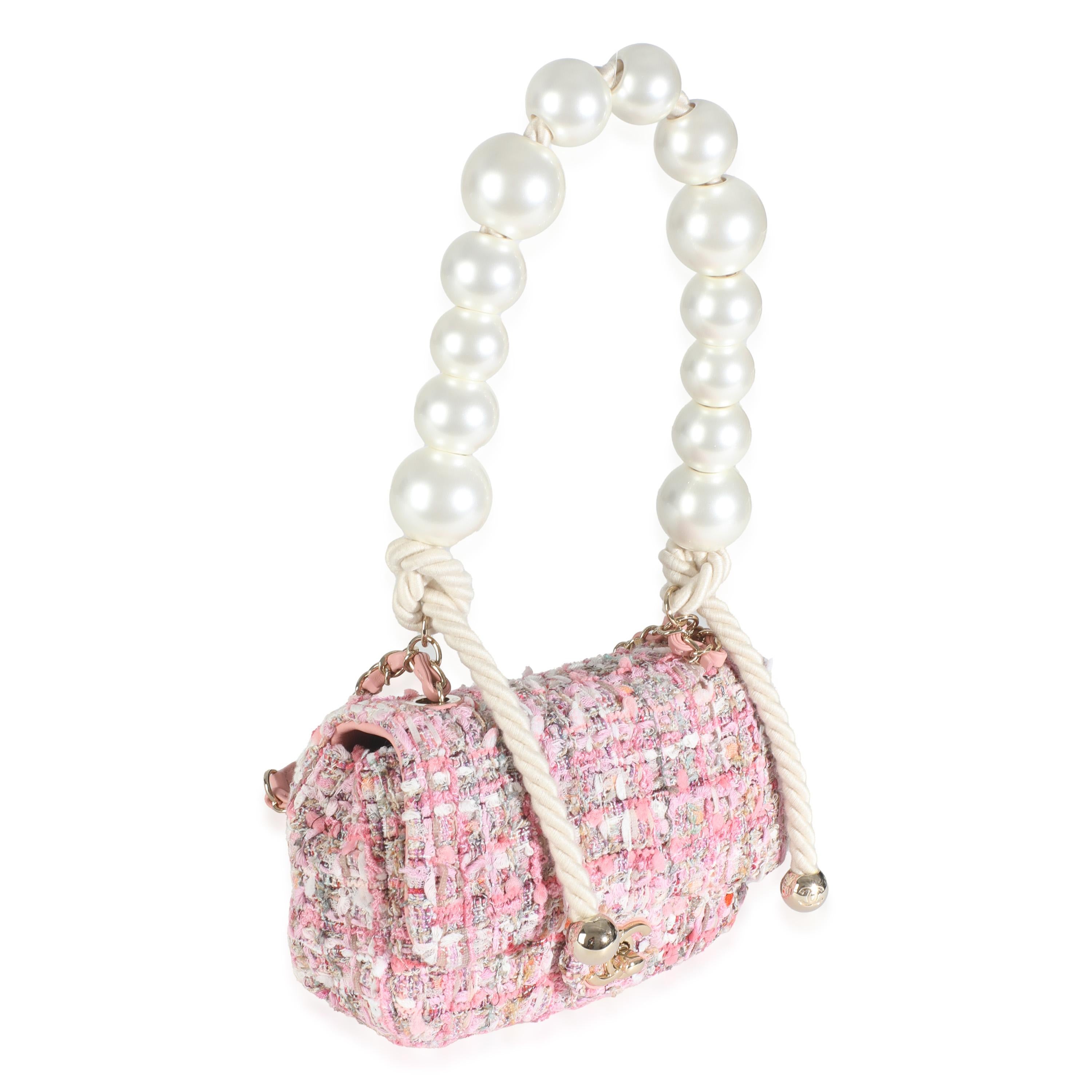 Chanel Rosa Multicolor Tweed Mini Perlengriff Klappe Tasche (Beige) im Angebot