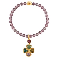 Collar rosa Chanel Primavera 1996 de Karl Lagerfeld