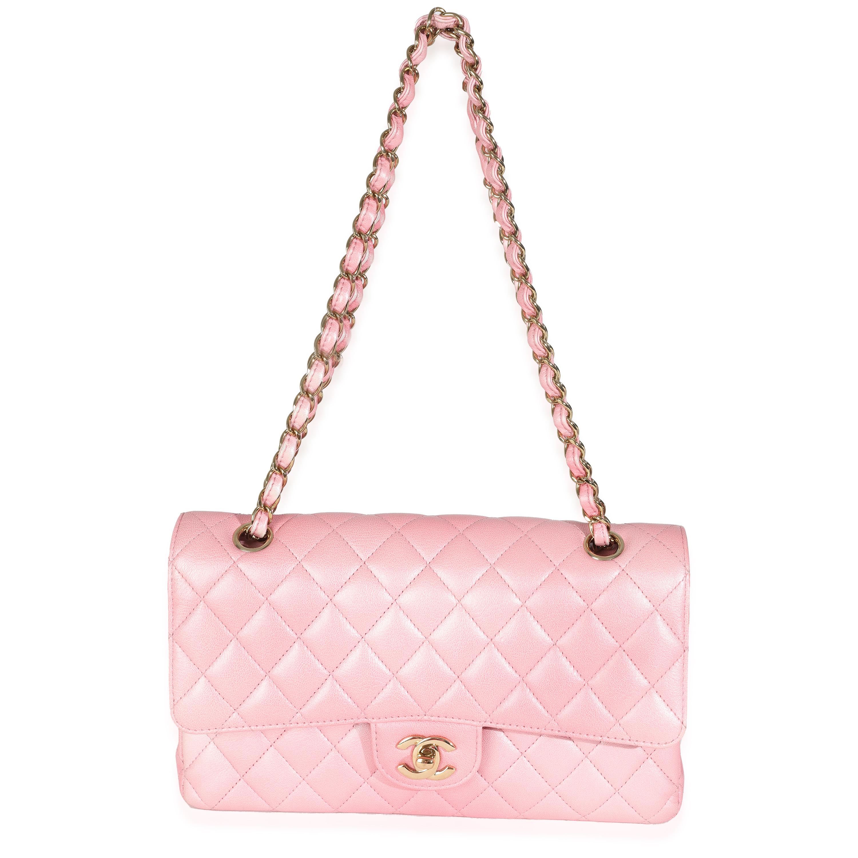 Chanel - Sac moyen à double rabat en peau de chèvre matelassée métallisée Ombre rose en vente 1