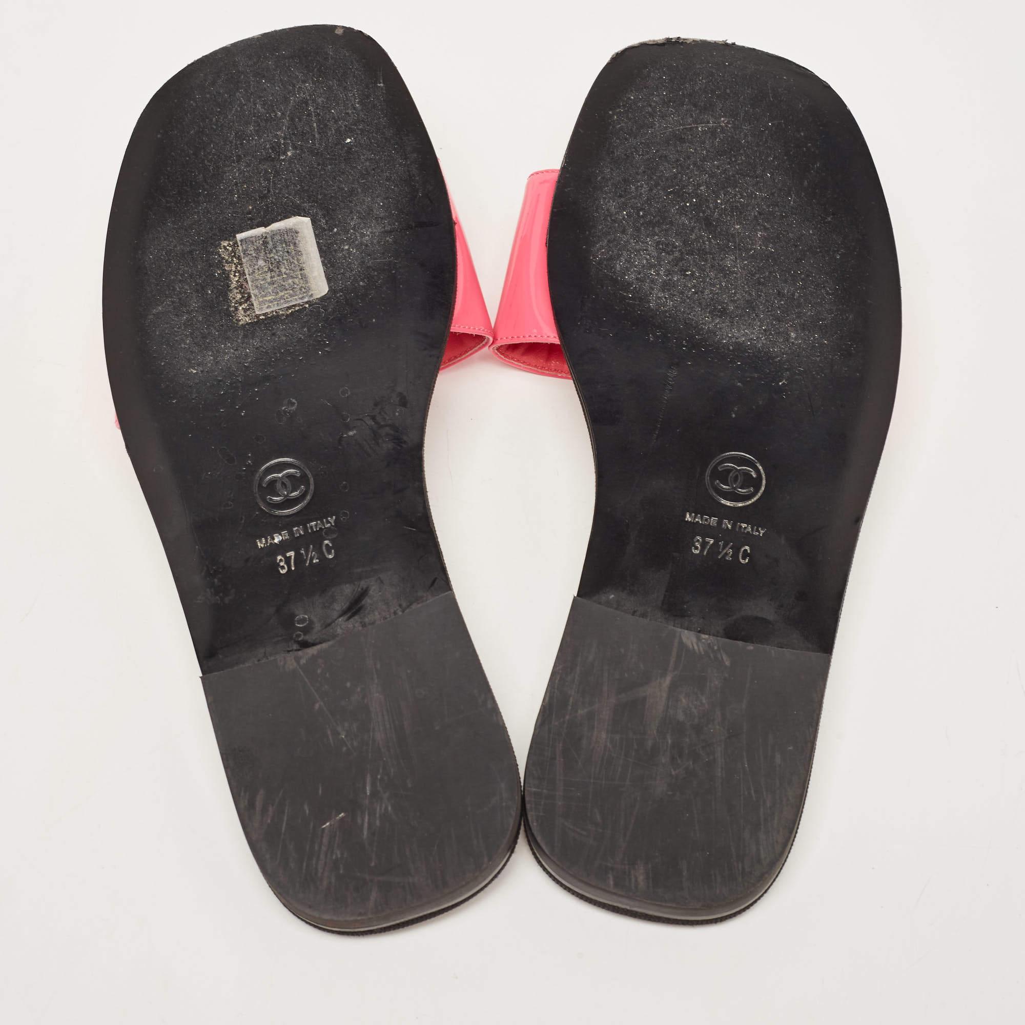 Chanel Pink Patent Leather CC Flat Slides Size 37.5 3