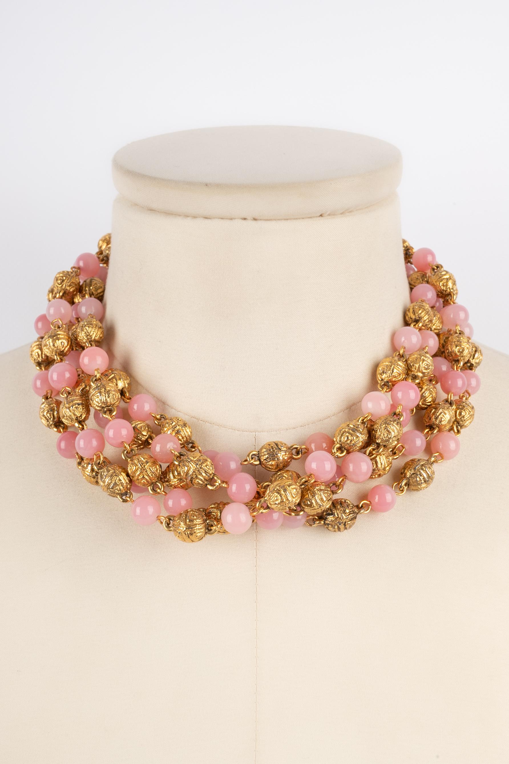 Women's Chanel pink pearl necklace