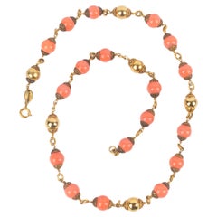 Collier de perles roses Chanel