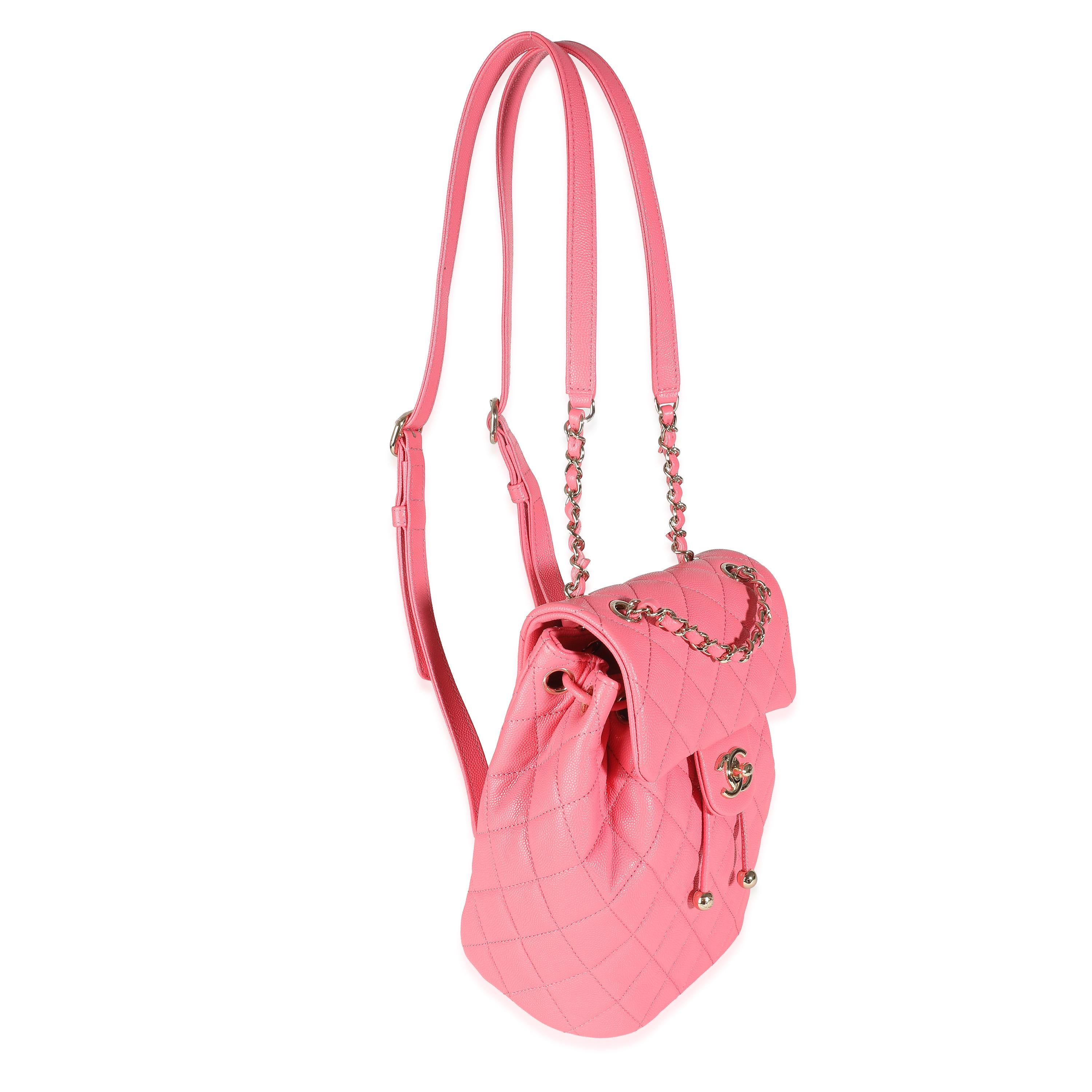 Listing Title : Chanel Sac à dos à cordon de serrage en caviar matelassé rose
SKU : 141676
MSRP : 6000.00 USD
Condit : Usagé 
Condition du sac à main : Excellent
Commentaires sur l'état : L'article est en excellent état et présente de légers signes