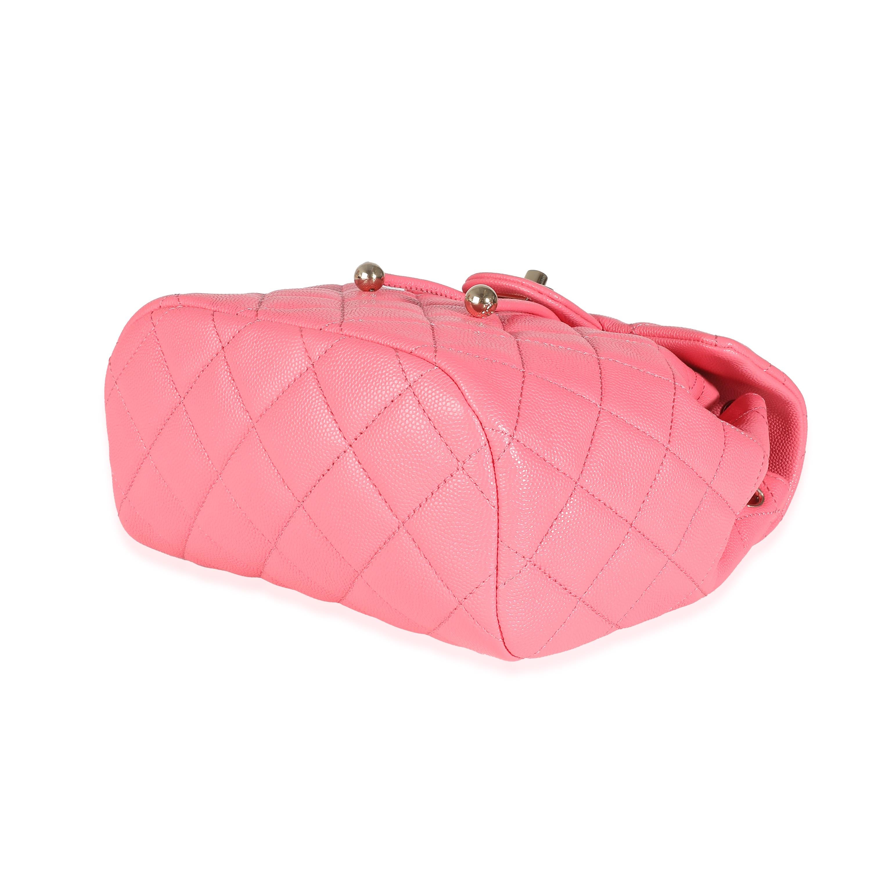 Sac à main Chanel rose matelassé Caviar à cordon de serrage Excellent état - En vente à New York, NY