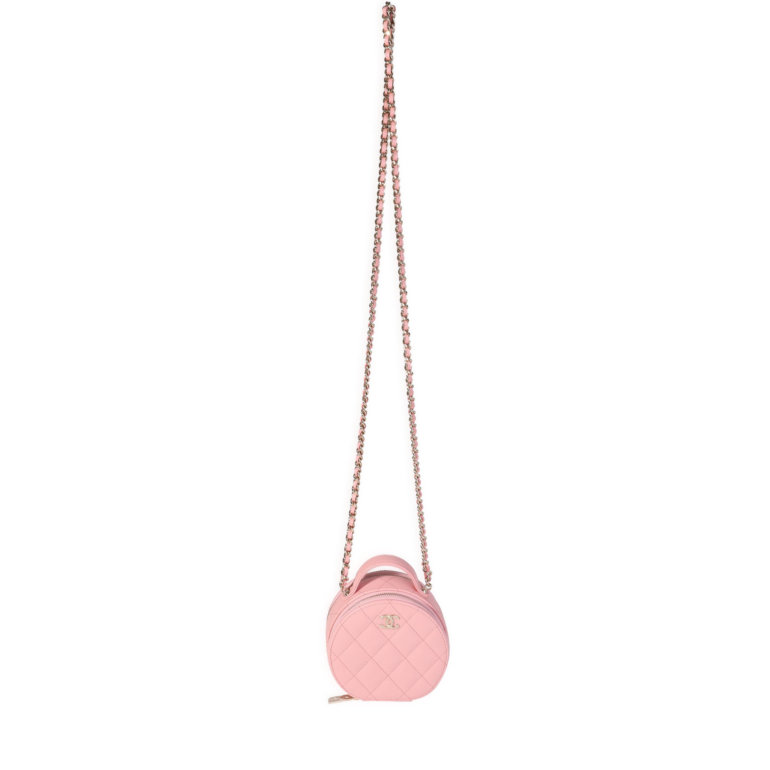 Titolo dell'elenco: Chanel Pink Quilted Caviar Handle With Care Vanity Crossbody
SKU: 119987
Condizioni: Usato (3000)
Condizioni della borsa: Eccellente
Commenti sulle condizioni: Condizioni eccellenti. Plastica su alcuni componenti. Leggero