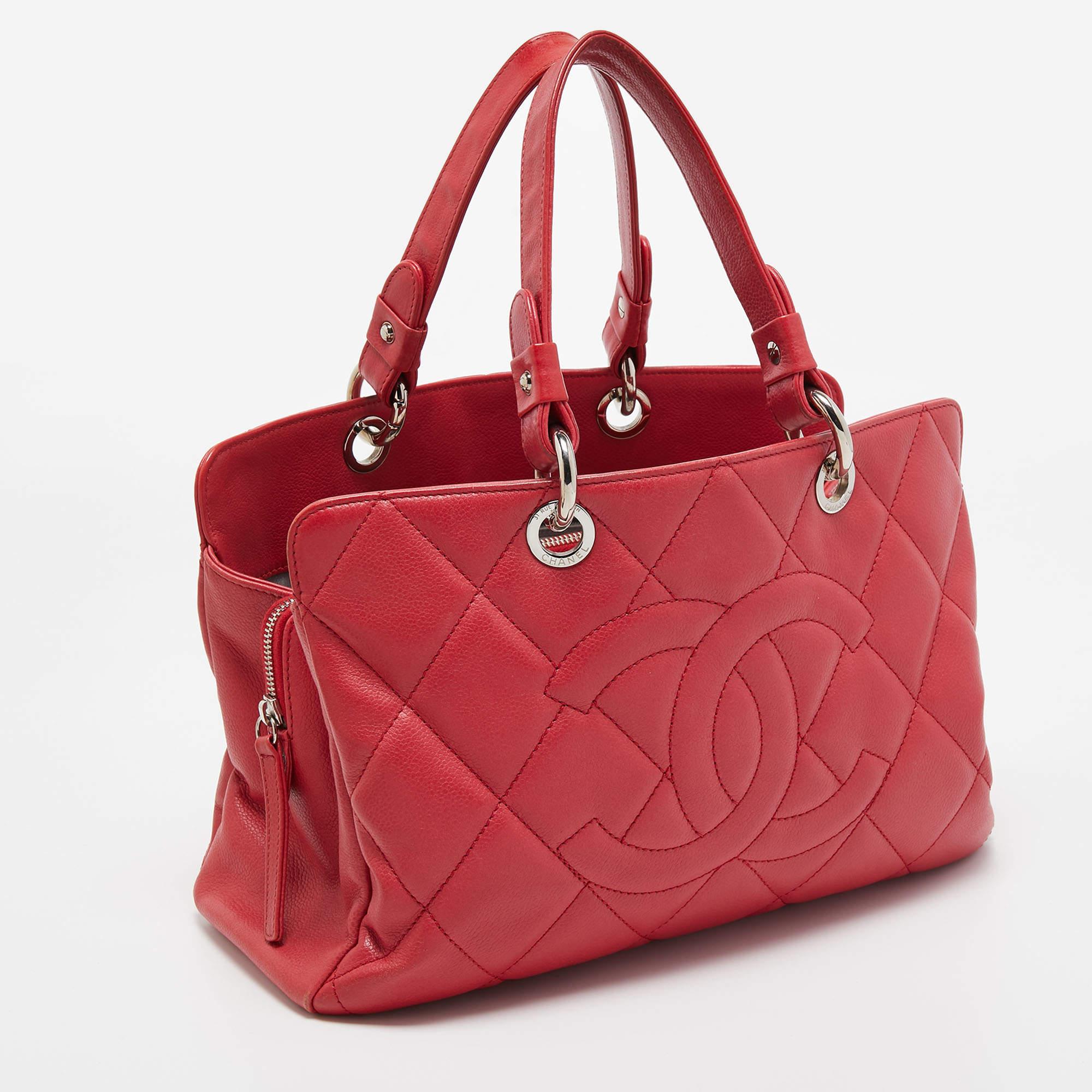 Chanel Pink Quilted Caviar Leather CC Timeless Soft Shopper Tote In Good Condition In Dubai, Al Qouz 2
