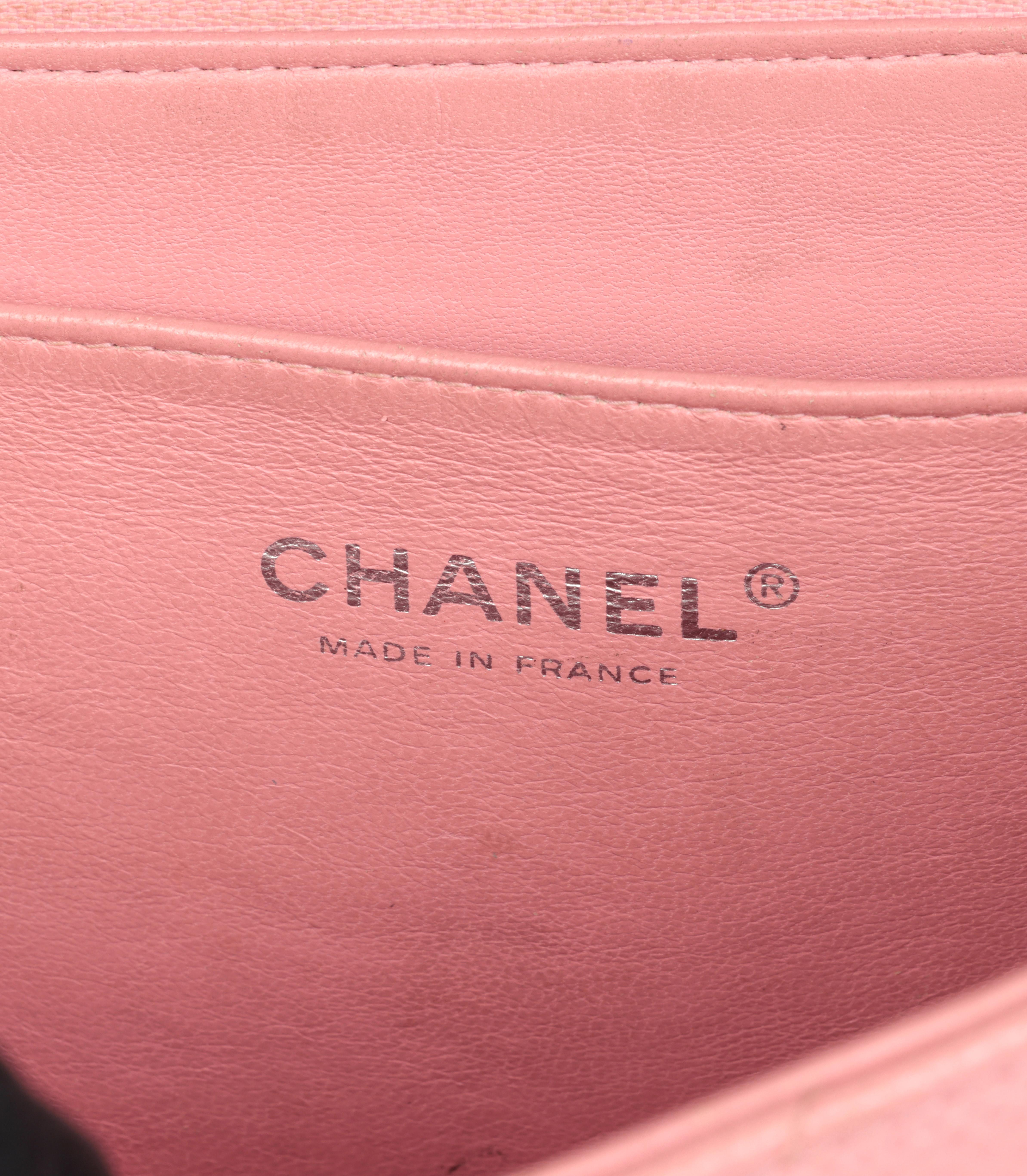 Chanel Pink Quilted Caviar Leather Vintage Jumbo Classic Single Flap Bag For Sale 3
