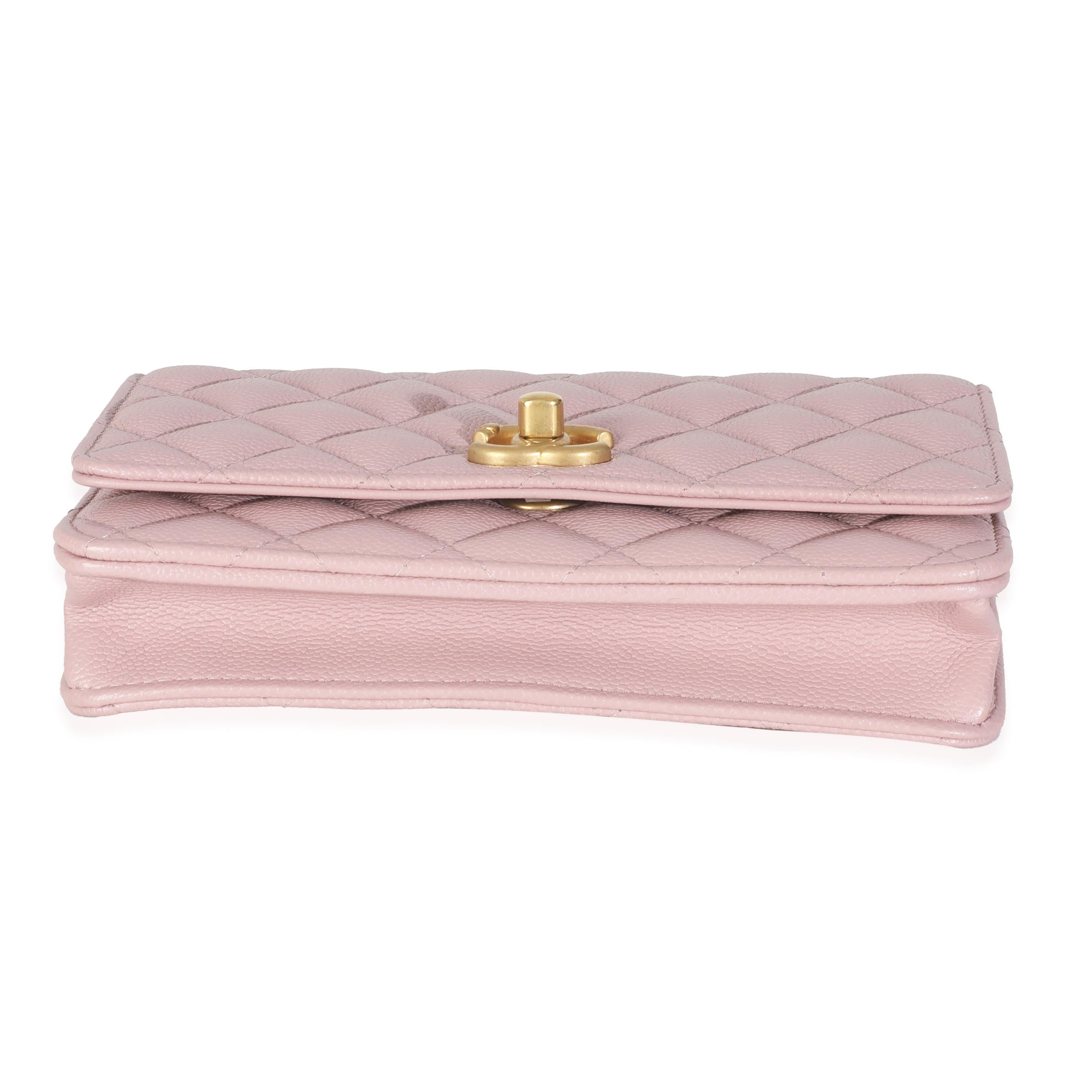 Chanel Rosa gesteppt Kaviar Sweetheart Brieftasche auf Kette für Damen oder Herren im Angebot