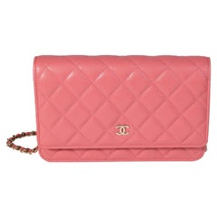 Chanel Rosa gesteppte Kaviar-Brieftasche an Kette