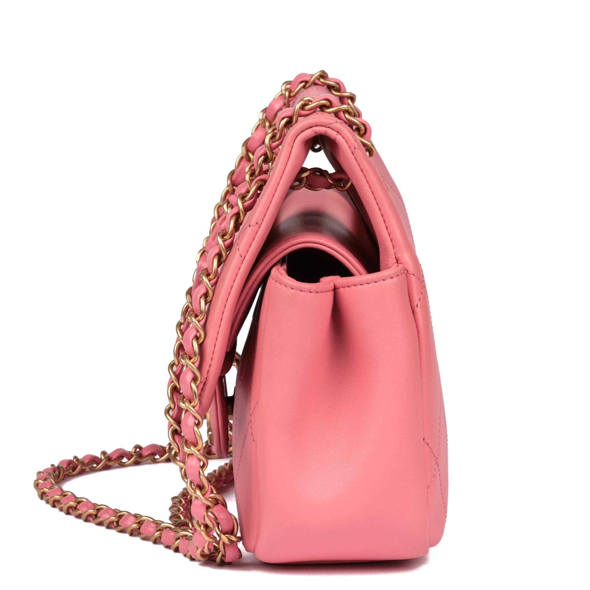 CHANEL Piel de cordero acolchada rosa Bolso con solapa clásico A Real Catch en Excelente estado para la venta en Bishop's Stortford, Hertfordshire