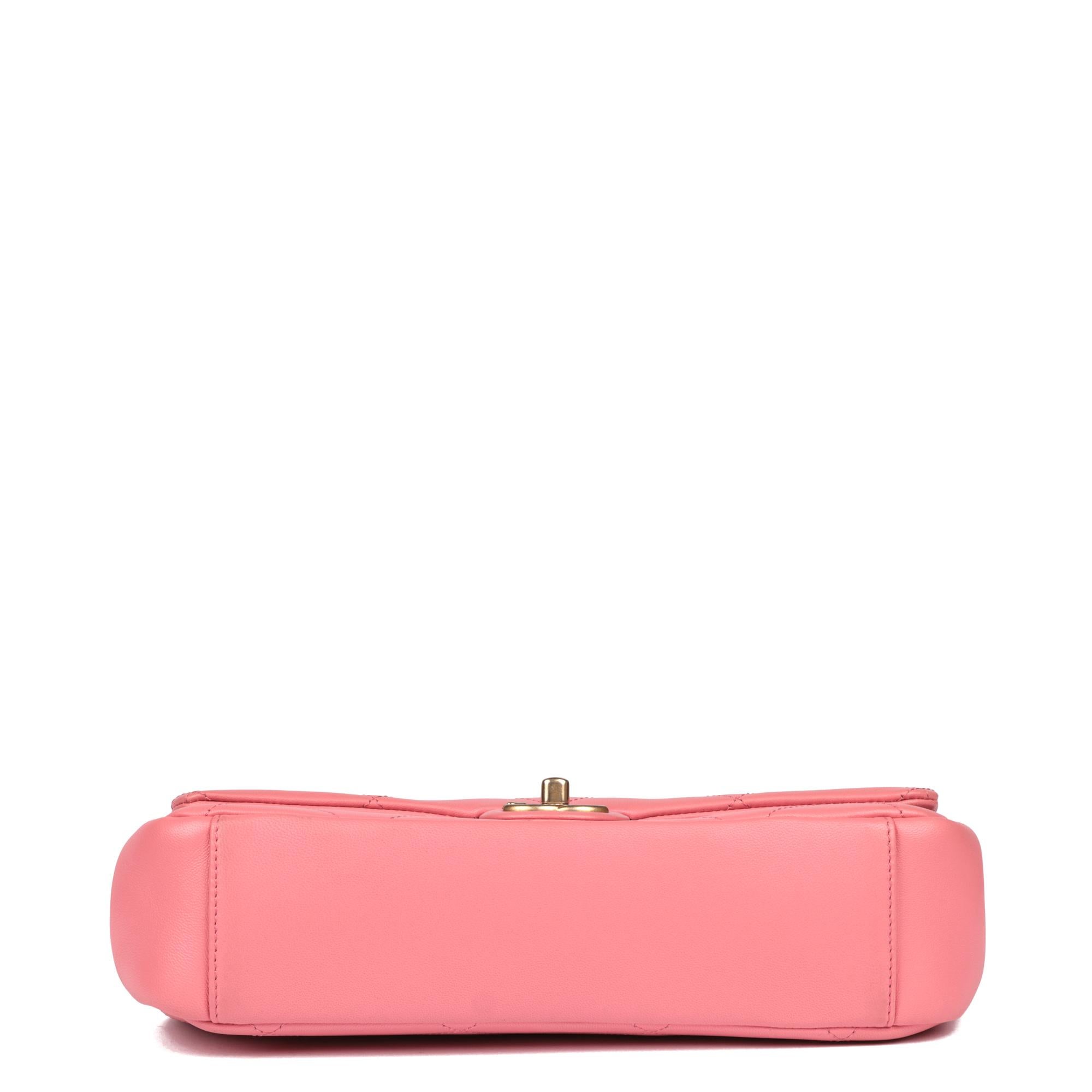 CHANEL Piel de cordero acolchada rosa Bolso con solapa clásico A Real Catch en venta 1