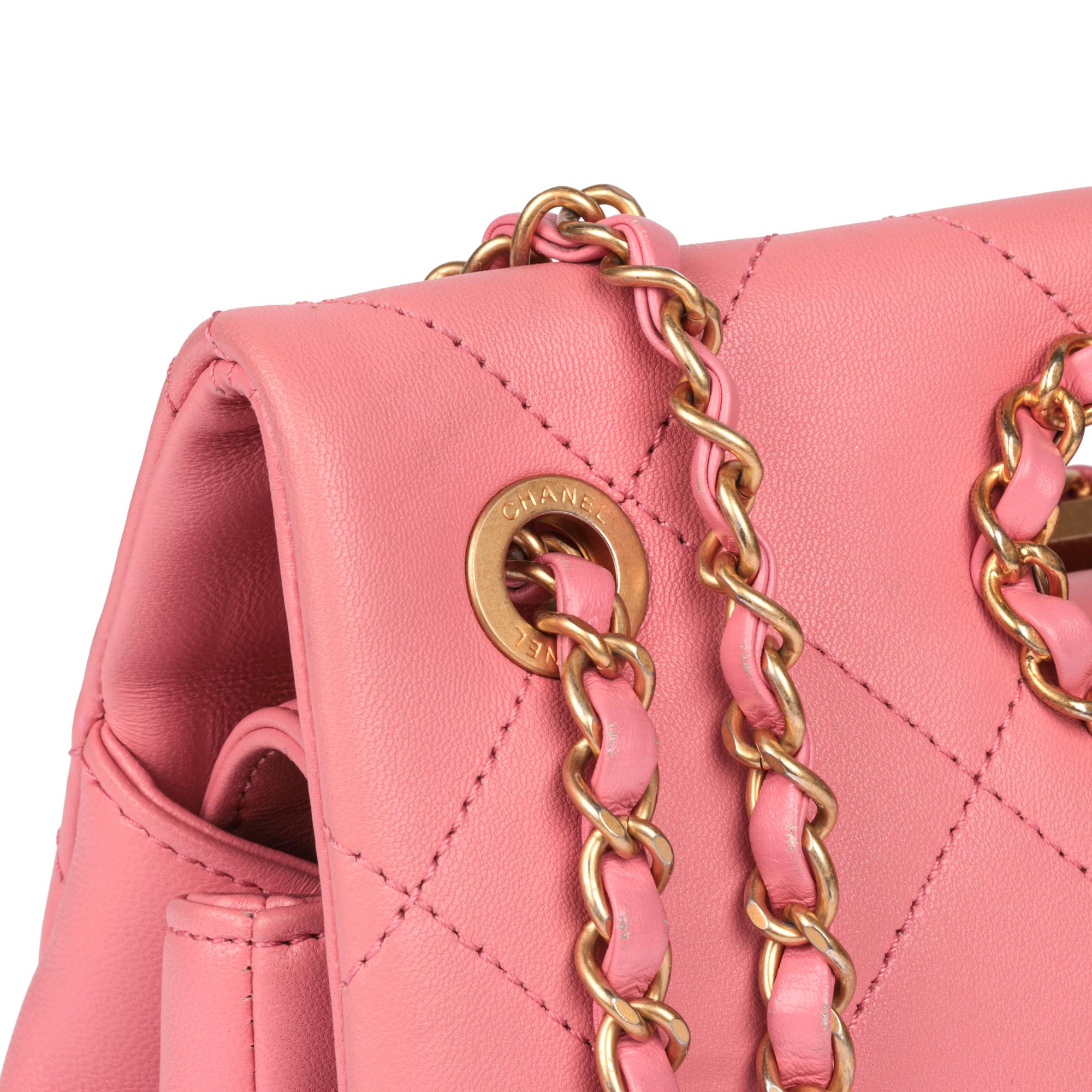 CHANEL Piel de cordero acolchada rosa Bolso con solapa clásico A Real Catch en venta 2