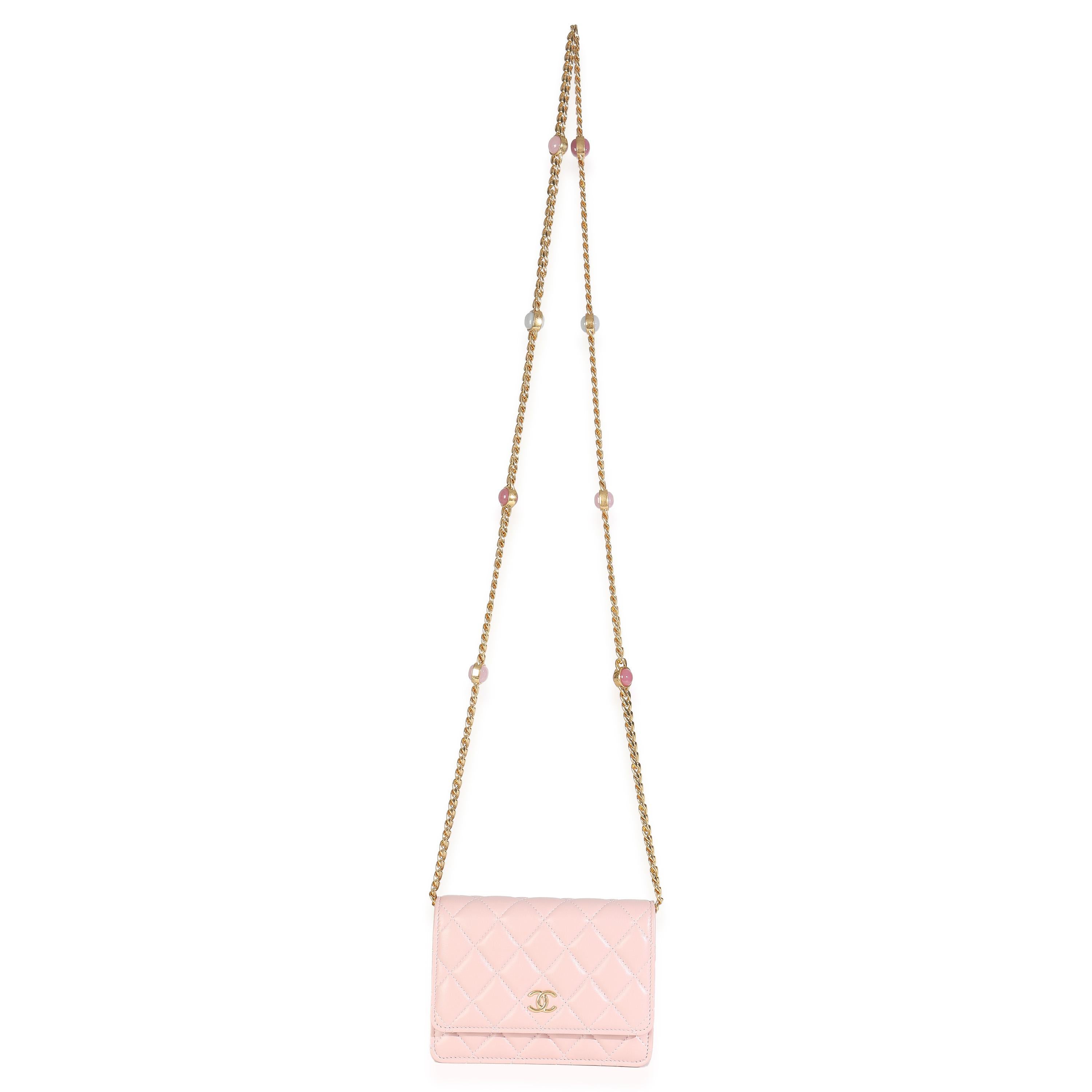 Chanel Pink Quilted Lambskin CC Pearl Enamel Clutch On Chain en vente 1