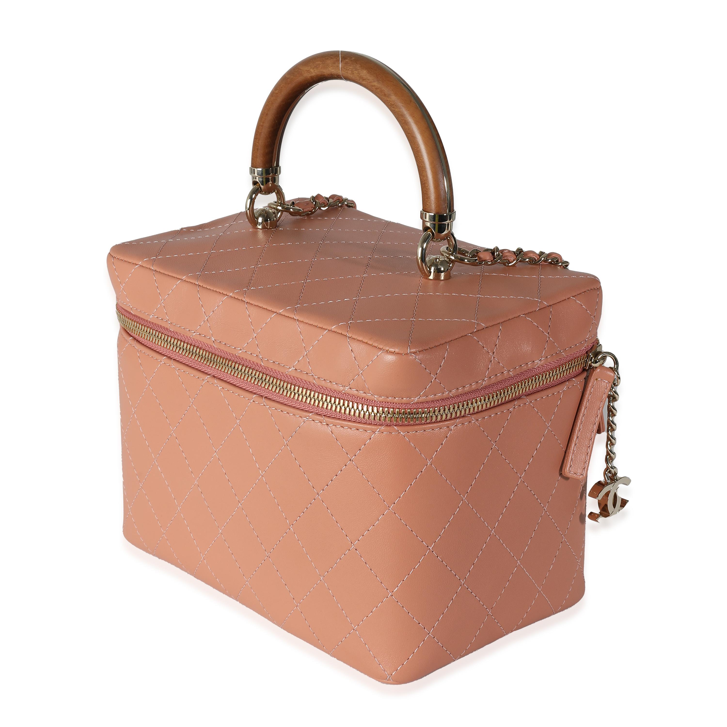 Chanel Pink Quilted Lambskin Knock On Wood Vanity Case In Excellent Condition For Sale In New York, NY
