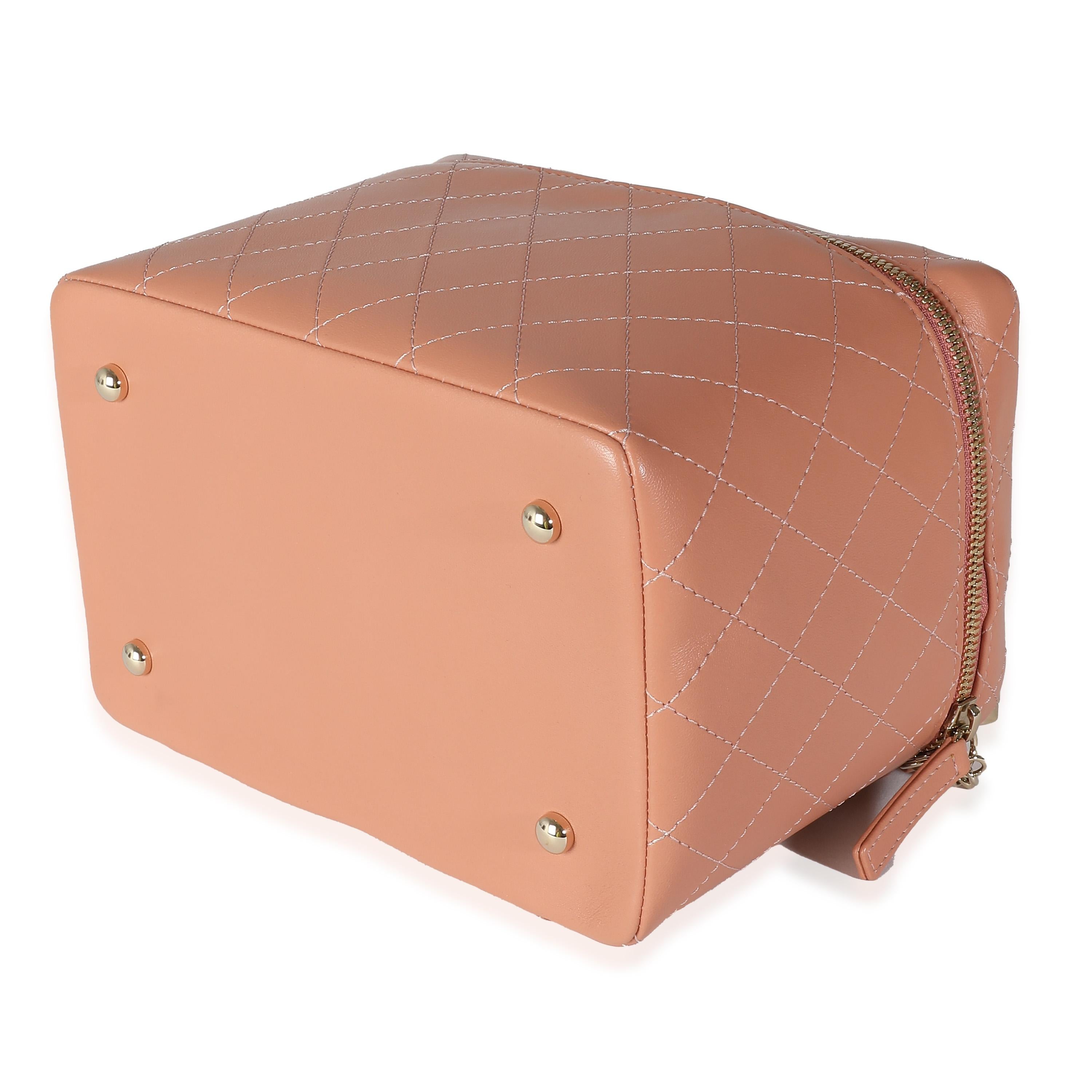 Women's or Men's Chanel Pink Quilted Lambskin Knock On Wood Vanity Case For Sale