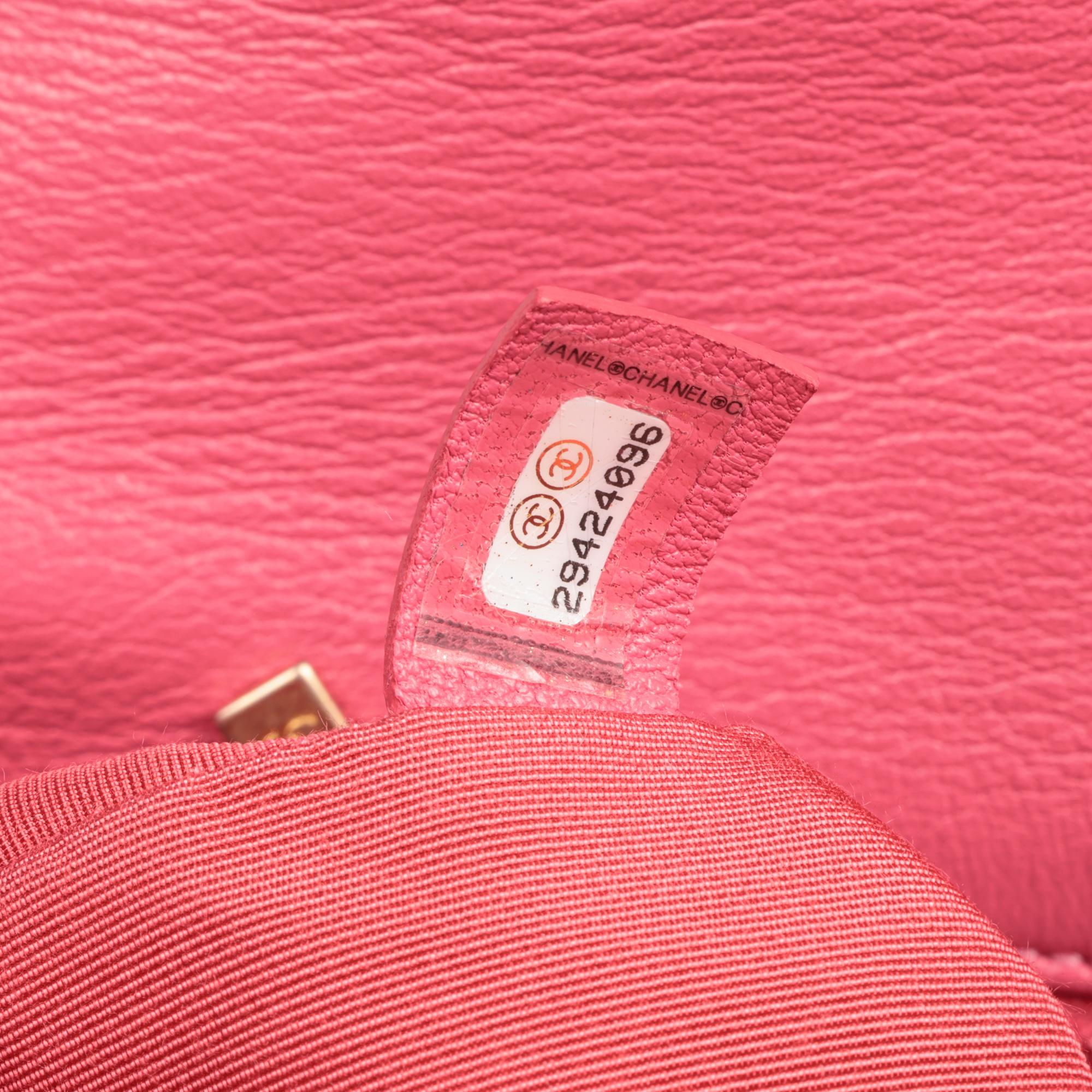 Chanel Borsa grande 19 Flap in pelle d'agnello trapuntata rosa in vendita 6