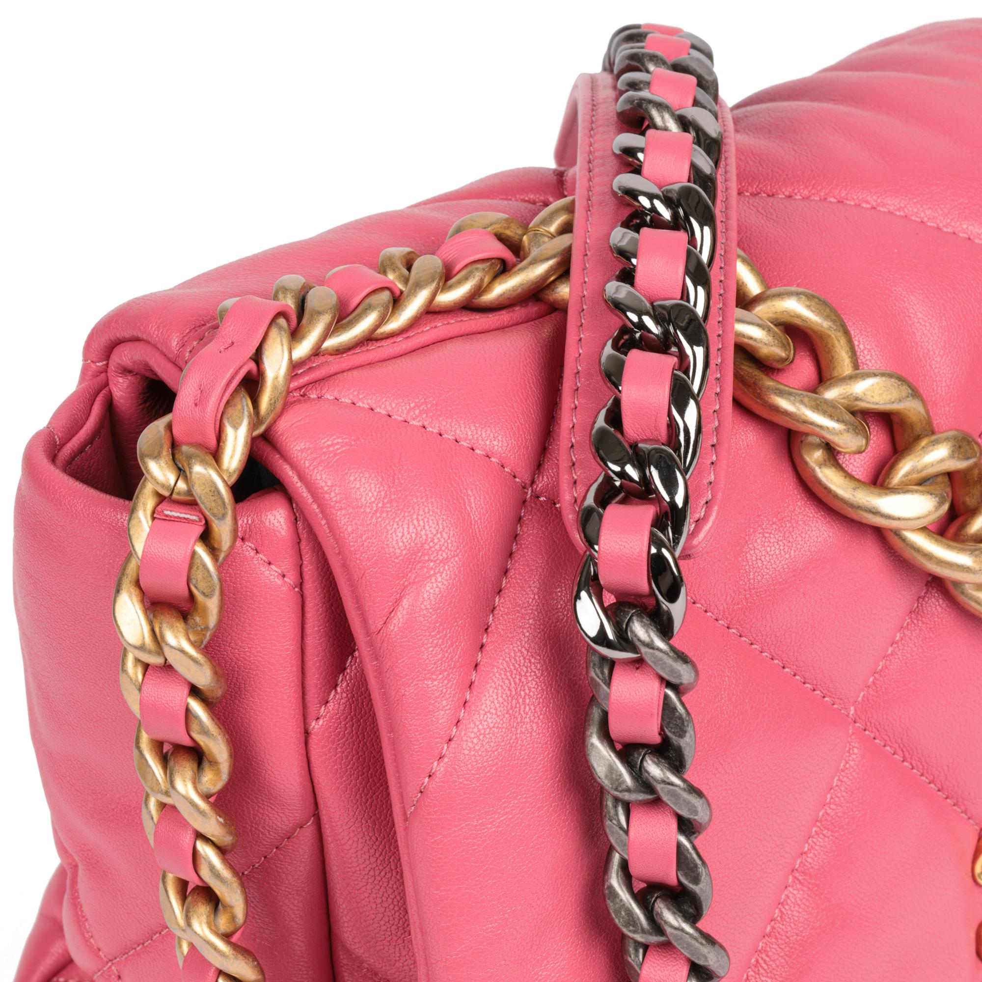 Chanel Borsa grande 19 Flap in pelle d'agnello trapuntata rosa in vendita 3
