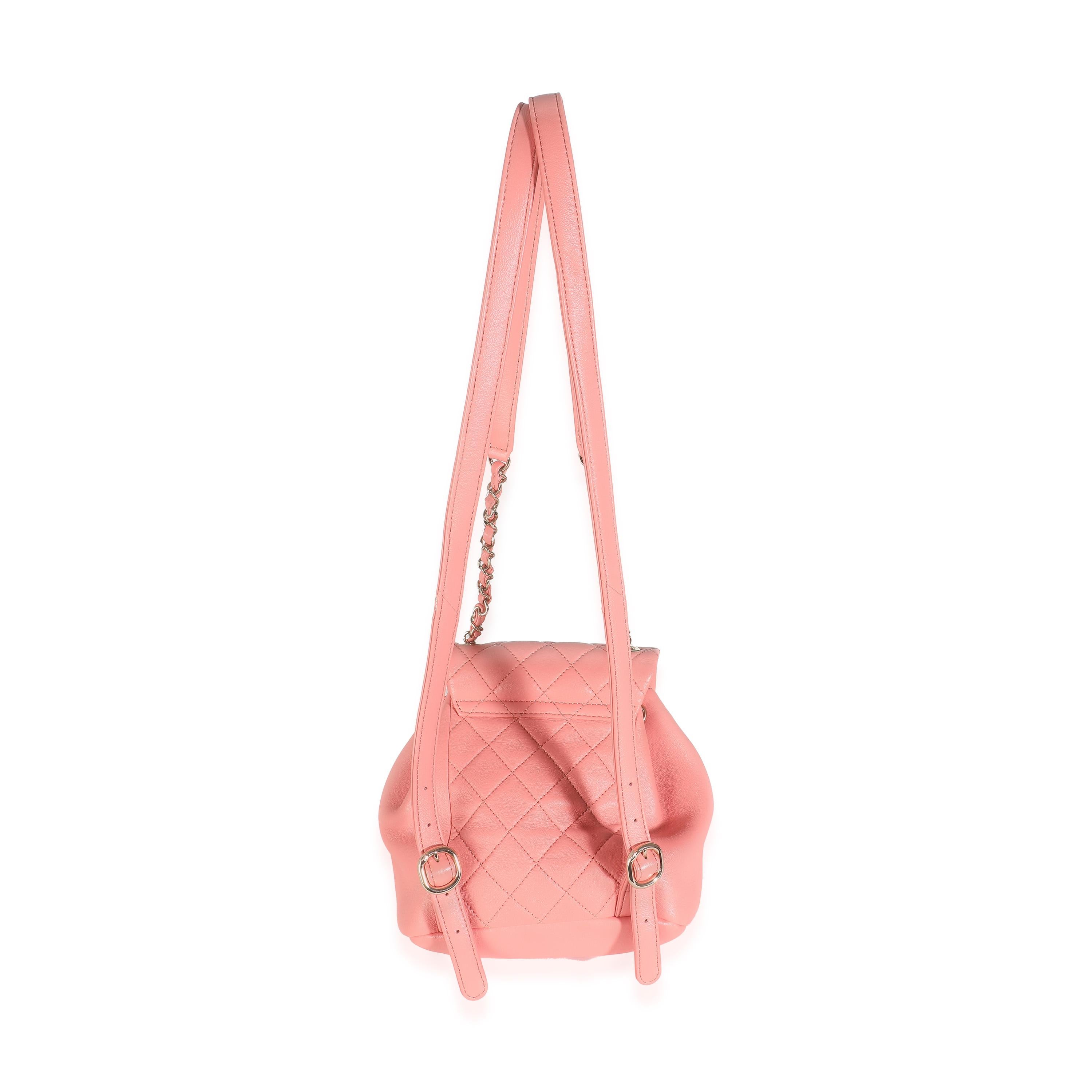 Chanel mini sac à dos Duma en cuir d'agneau matelassé rose en vente 2