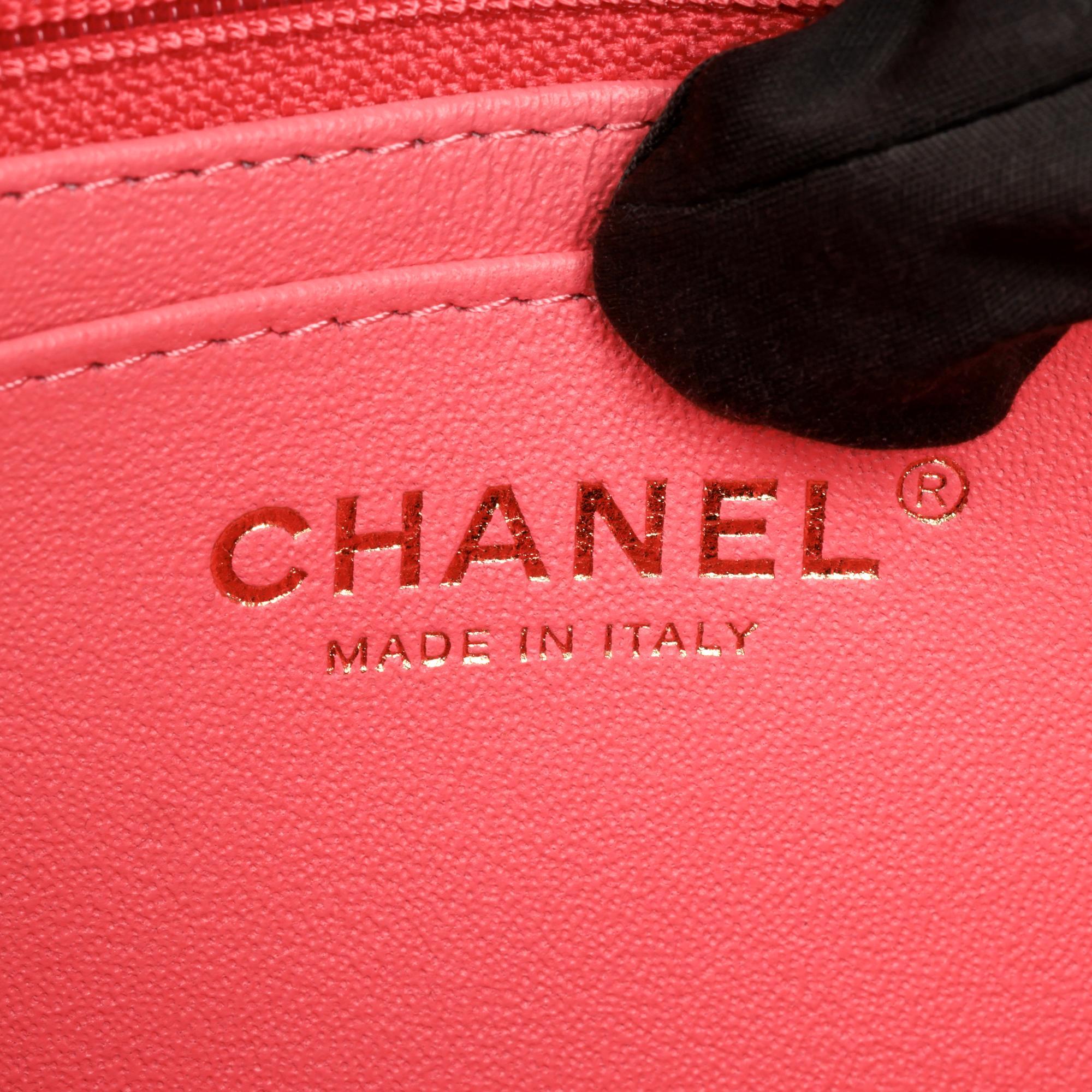 Chanel - Mini sac à rabat rectangulaire en cuir d'agneau matelassé rose en vente 6
