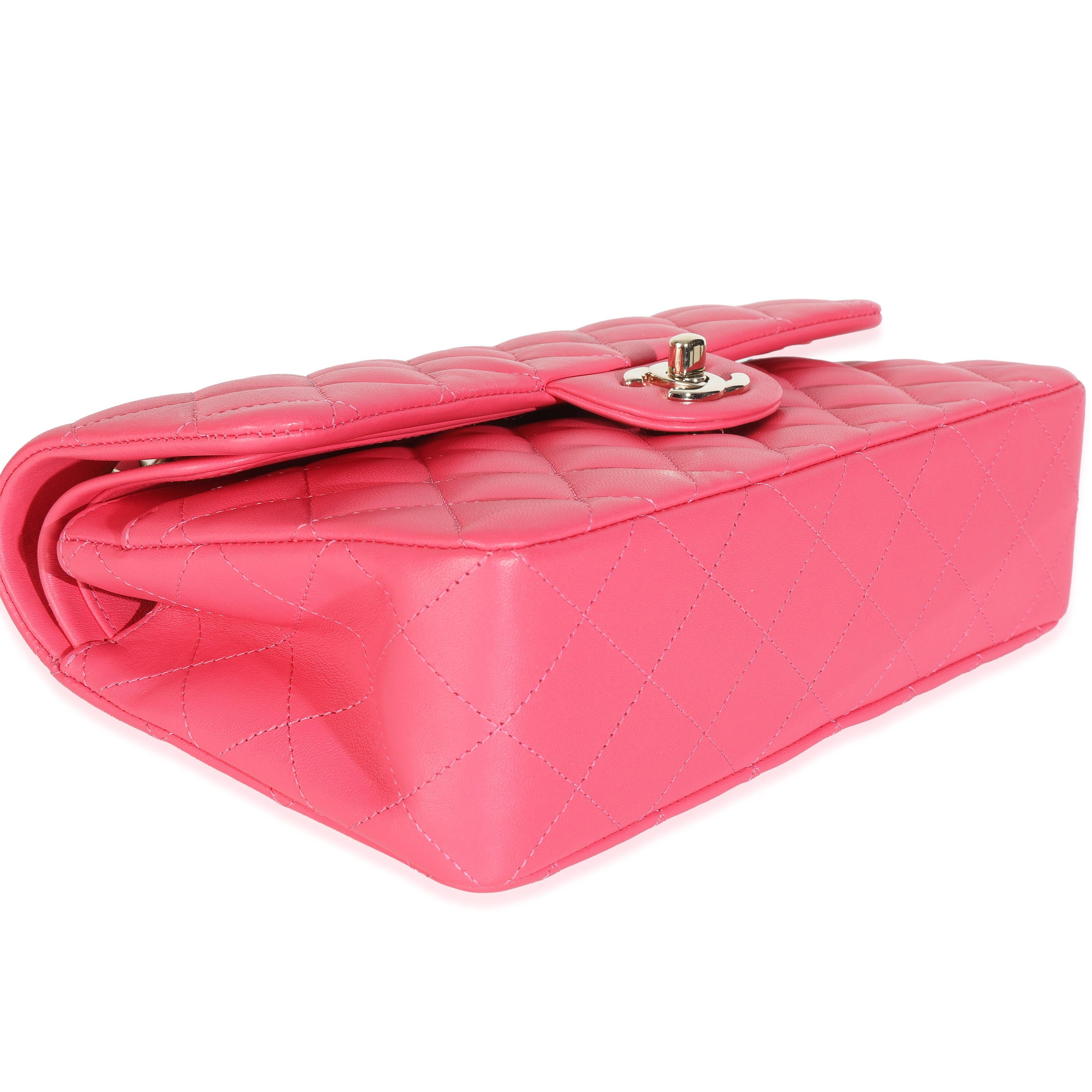 Donna Borsa Chanel rosa trapuntata in pelle d'agnello piccola classica a doppia patta in vendita