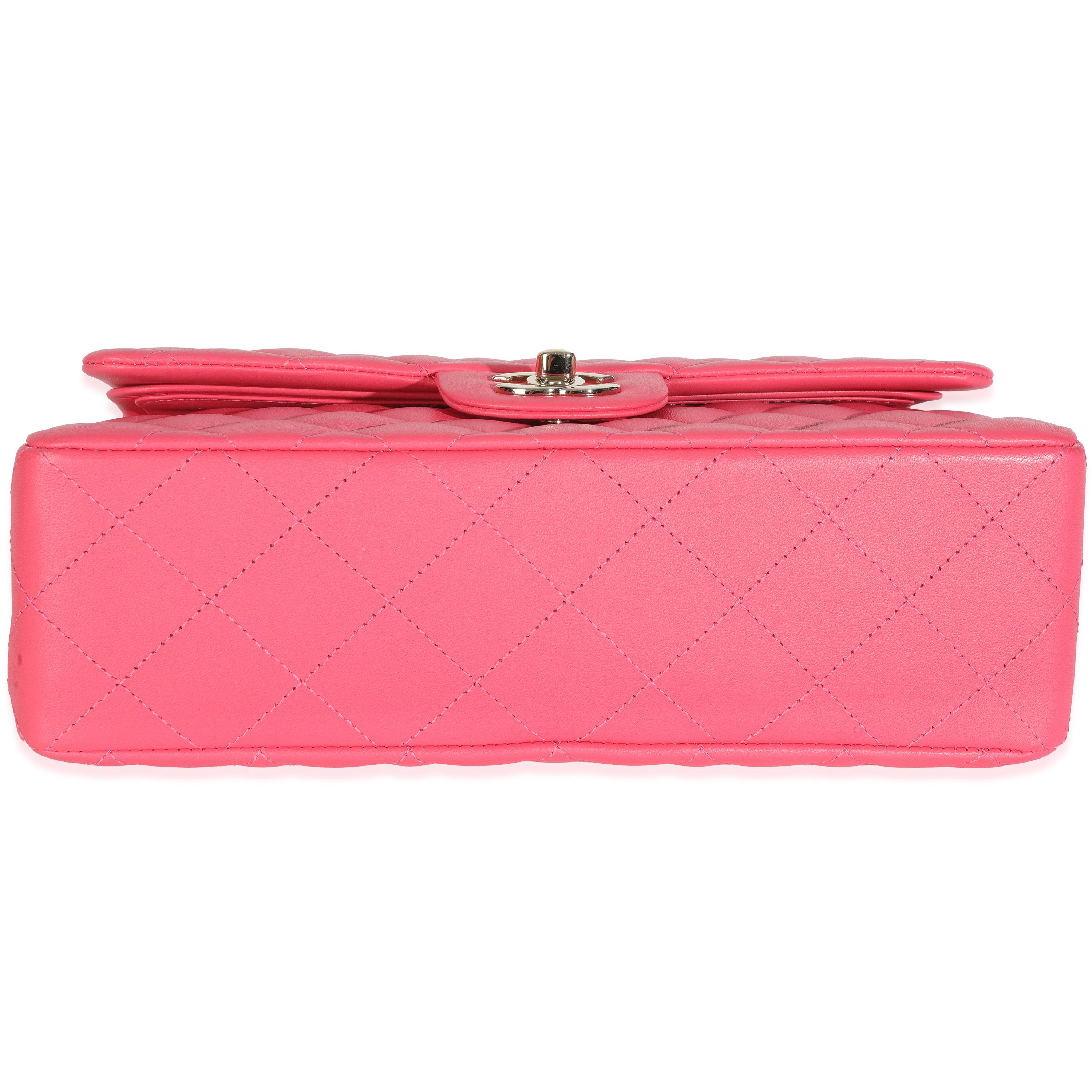 Borsa Chanel rosa trapuntata in pelle d'agnello piccola classica a doppia patta in vendita 2