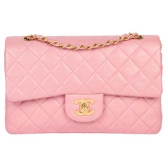 CHANEL Rosa gesteppte Vintage-Doppelklappentasche aus Lammfell