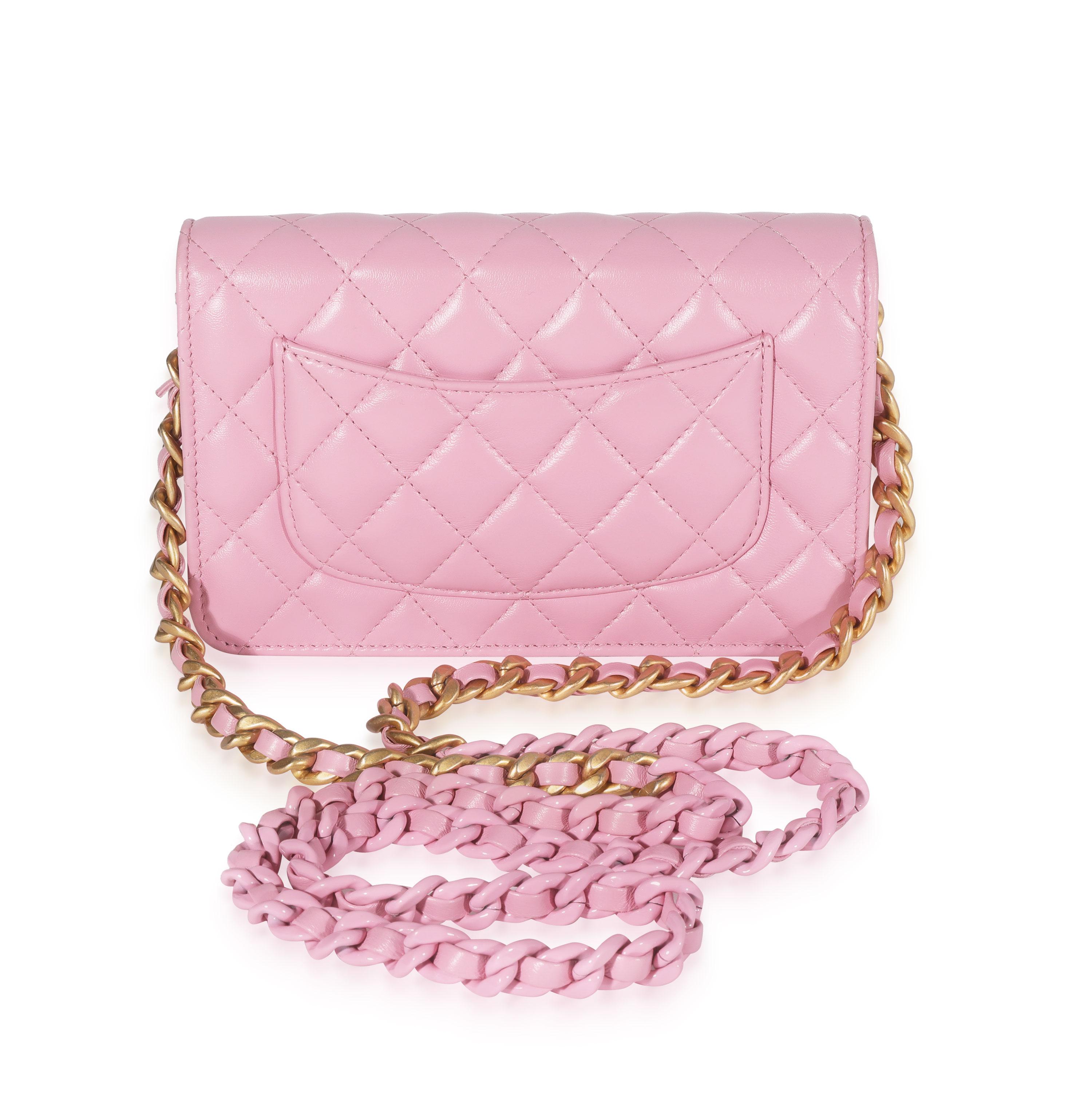 Chanel Billetera De Piel De Cordero Acolchada Rosa Con Cadena Beige