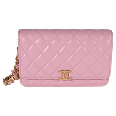 Chanel Billetera De Piel De Cordero Acolchada Rosa Con Cadena