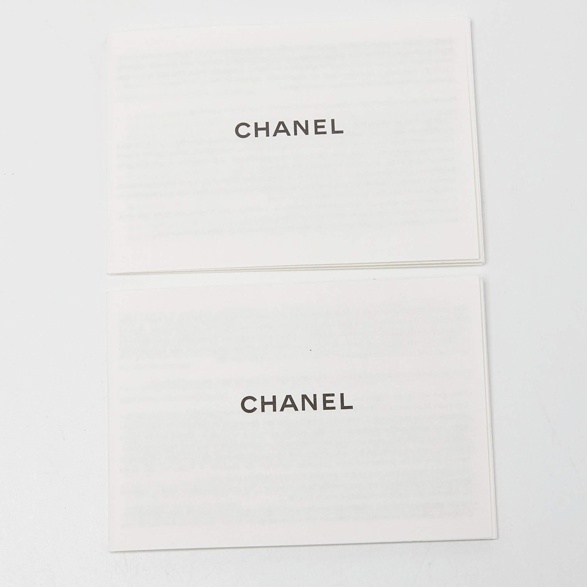 Chanel - Porte-cartes 19 en cuir matelassé rose 8