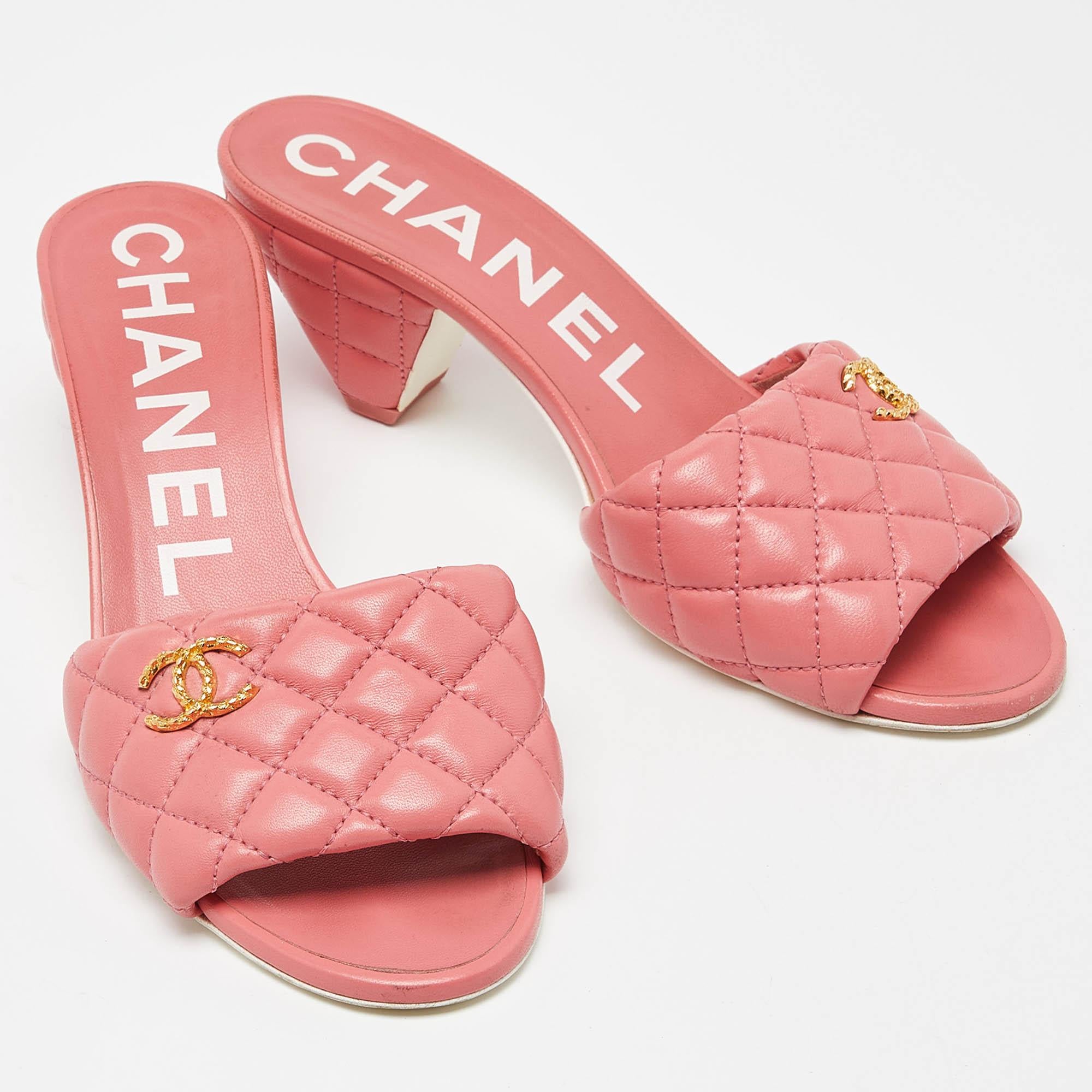Women's Chanel Pink Quilted Leather CC Open Toe Slide Sandals Size 38.5