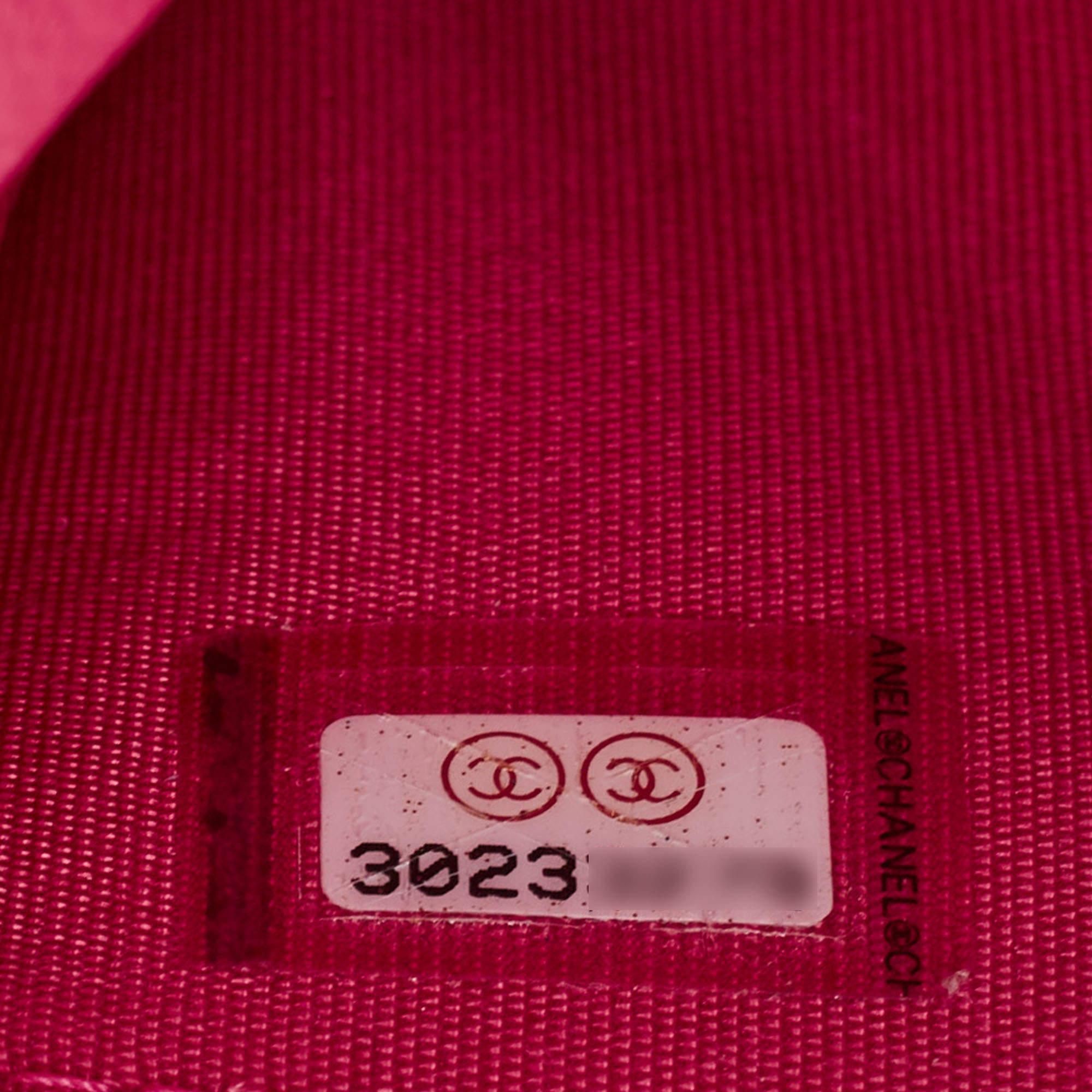 Portefeuille Chanel 19 en cuir matelassé rose sur chaîne 6