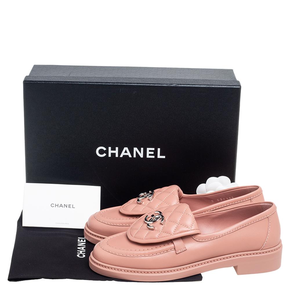 Stacked with signatory details and creativity, these loafers from Chanel will add their luxe aesthetic and elegance to your style with ease. They are made using pink quilted leather with a silver-toned CC turn-lock perched on the upper. They are