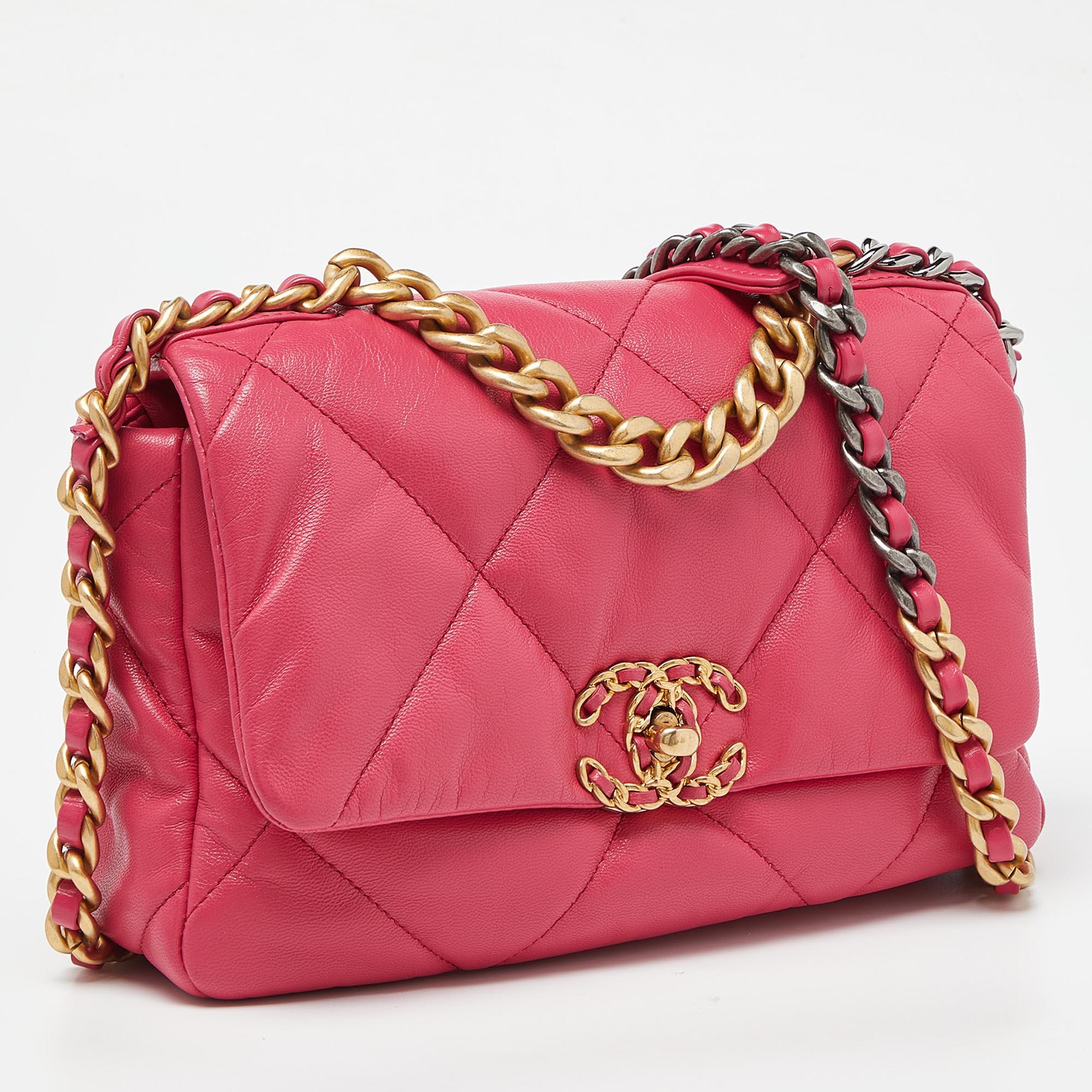 Chanel Pink Quilted Leather Medium 19 Flap Top Handle Bag For Sale 7