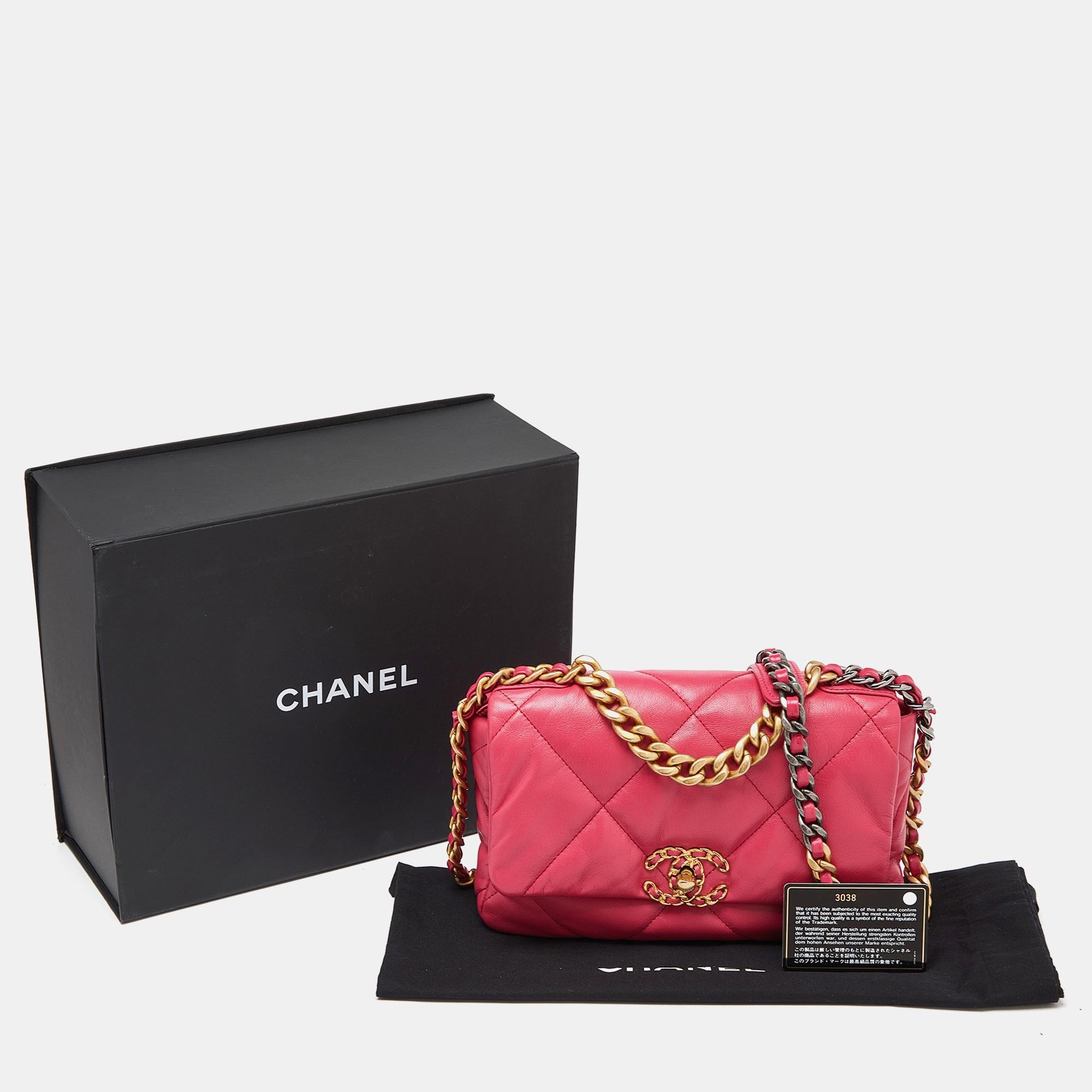 Chanel Pink Quilted Leather Medium 19 Flap Top Handle Bag For Sale 4