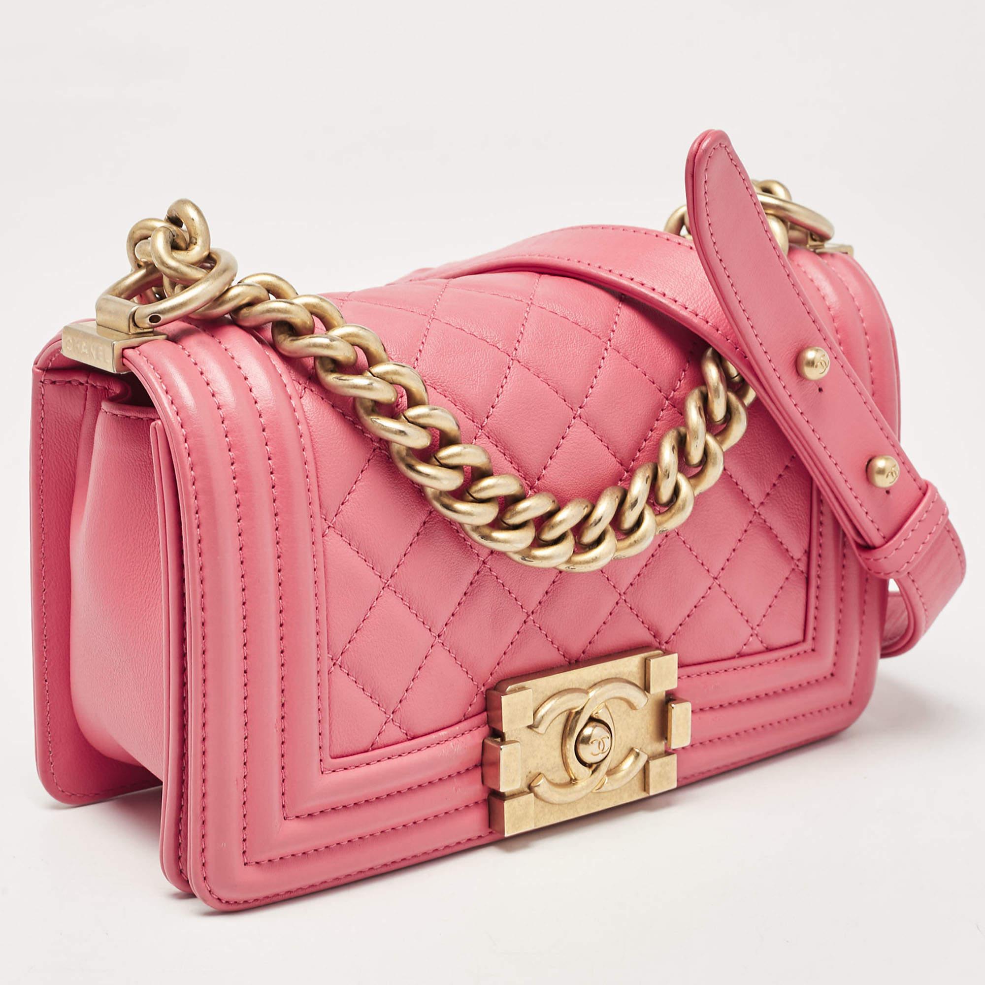 Chanel Pink Quilted Leather Small Boy Bag In Good Condition For Sale In Dubai, Al Qouz 2