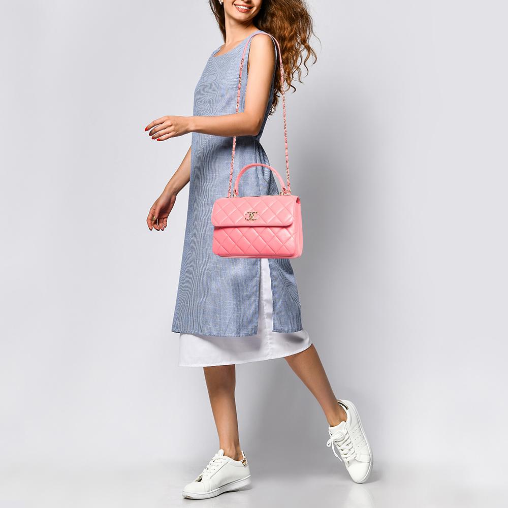 With flawless craftsmanship, immense style quotient, and an air of elegance, this Chanel bag has it all! Stitched to perfection, the handbag is made using only prime-quality materials so that it lasts you forever. With signature elements displayed