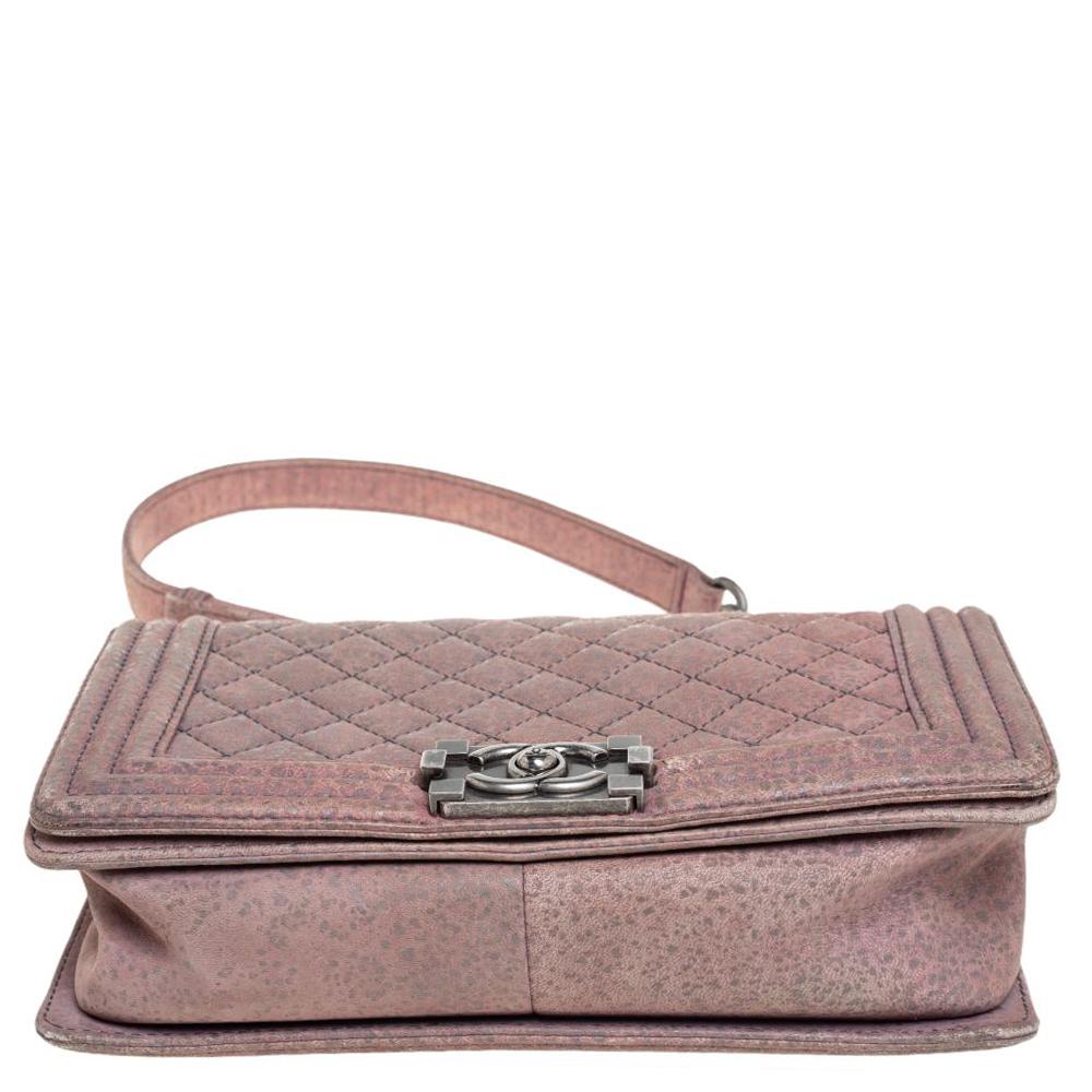 Chanel Pink Quilted Nubuck Leather Medium Boy Bag In Good Condition In Dubai, Al Qouz 2