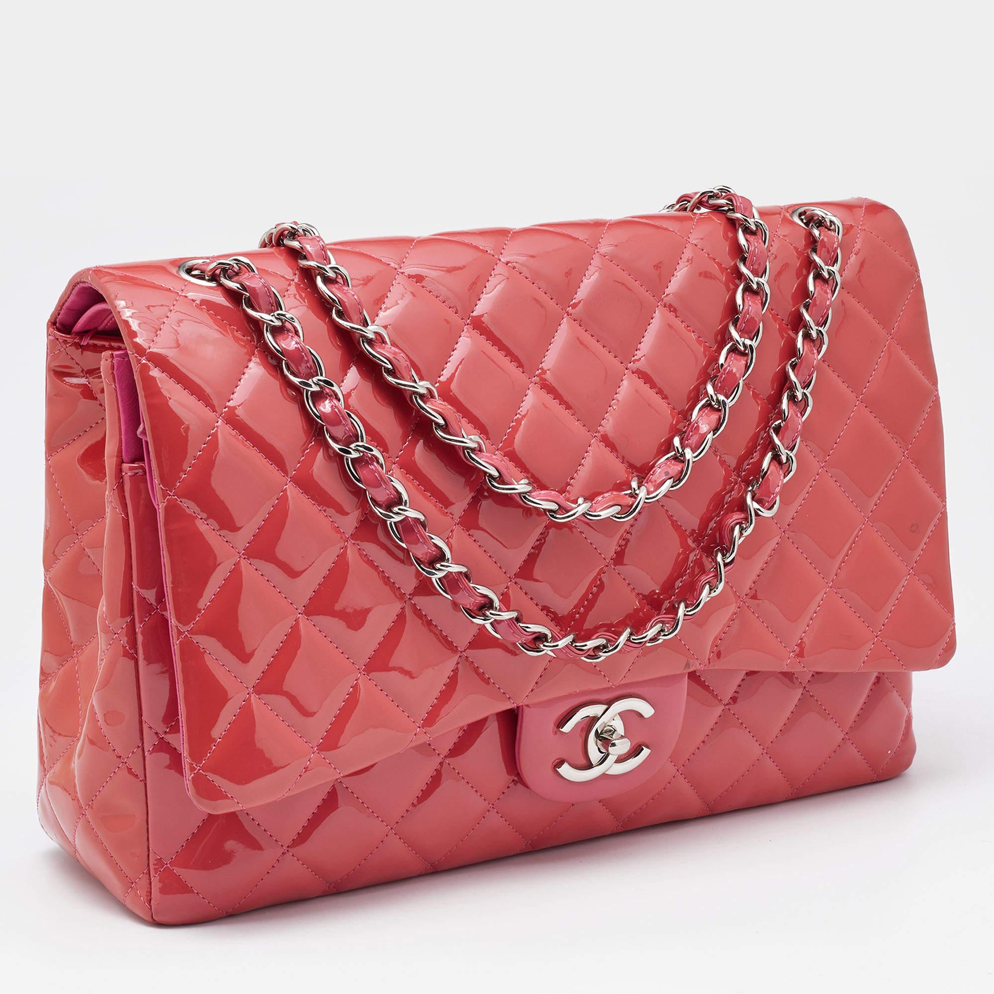 Women's Chanel Pink Quilted Patent Leather Maxi Classic Double Flap Bag For Sale