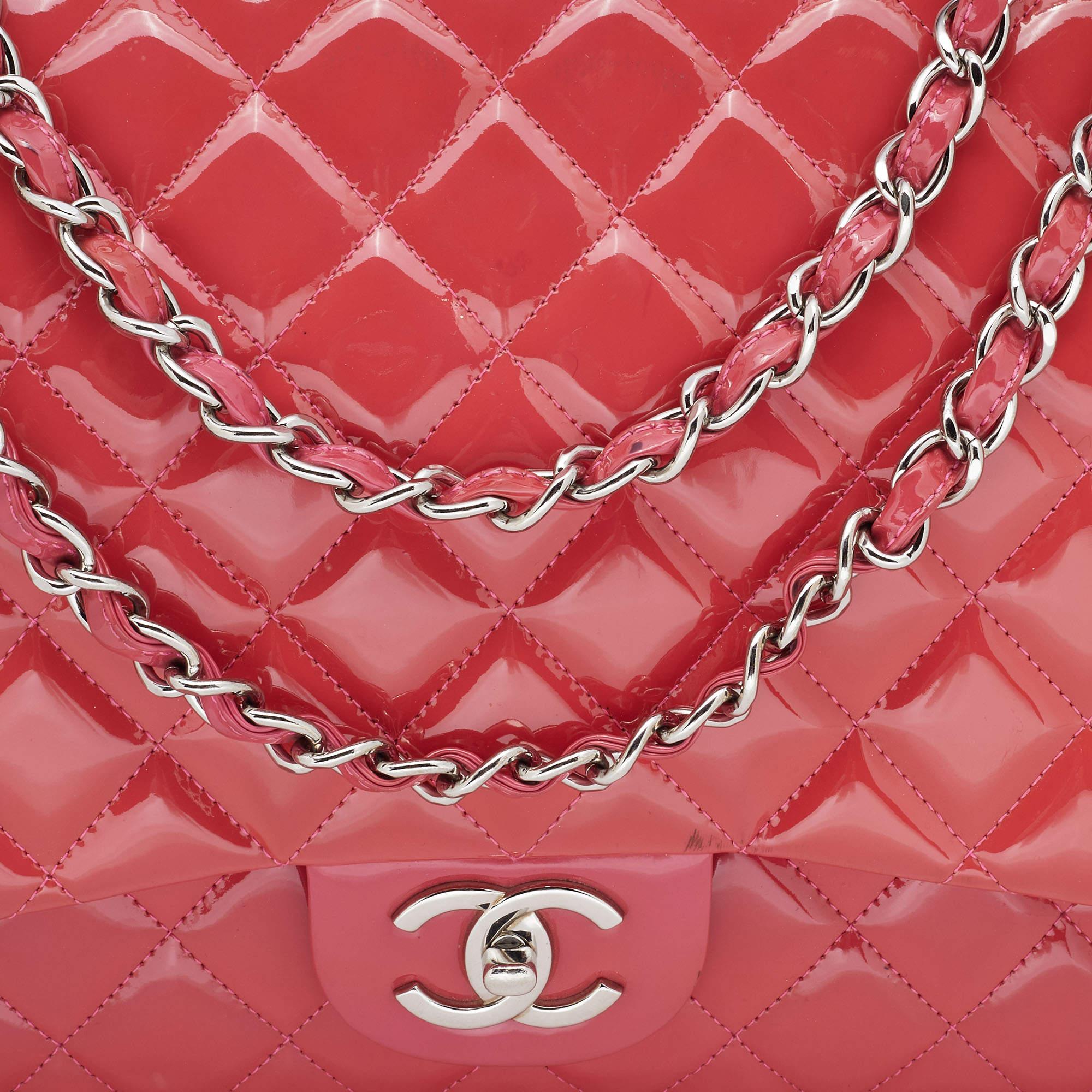 Chanel Pink Quilted Patent Leather Maxi Classic Double Flap Bag For Sale 2