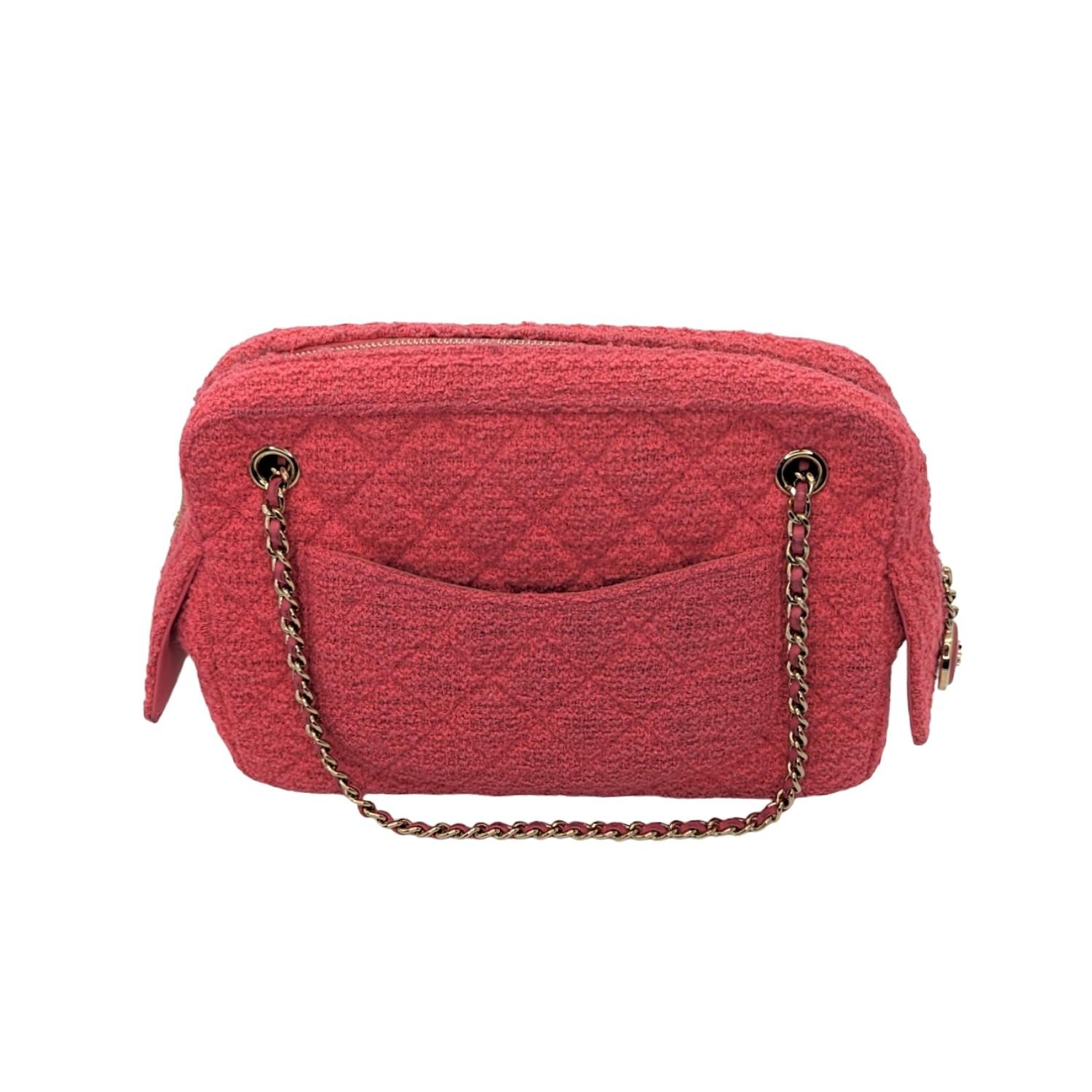 Women's Chanel Pink Quilted Tweed CC Camera Case For Sale