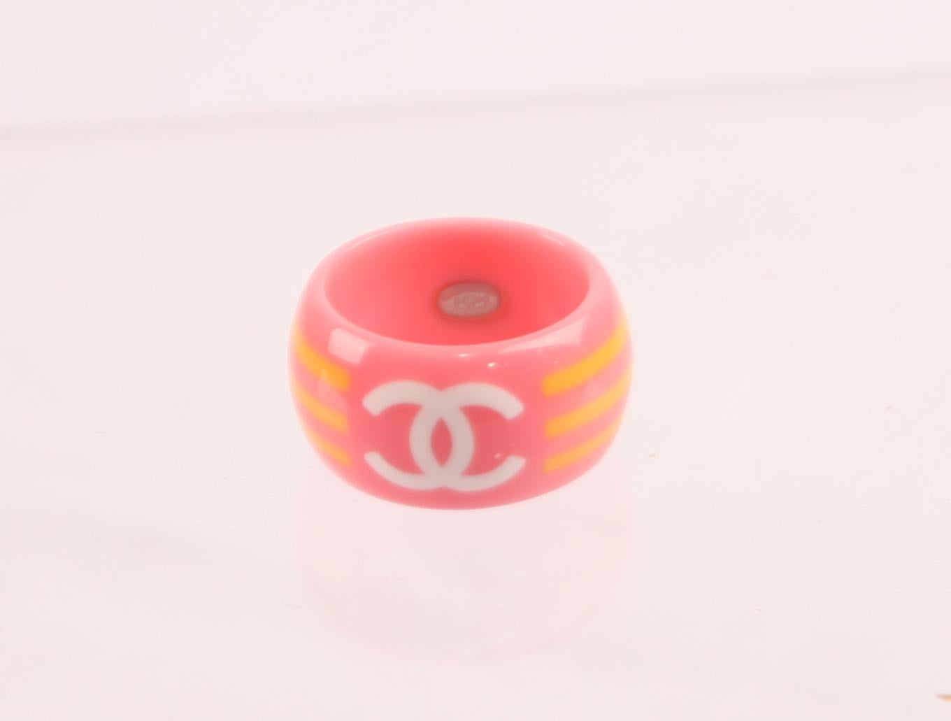 Chanel pink resins novelty ring, Cruise collection, 2003 In Excellent Condition In London, GB