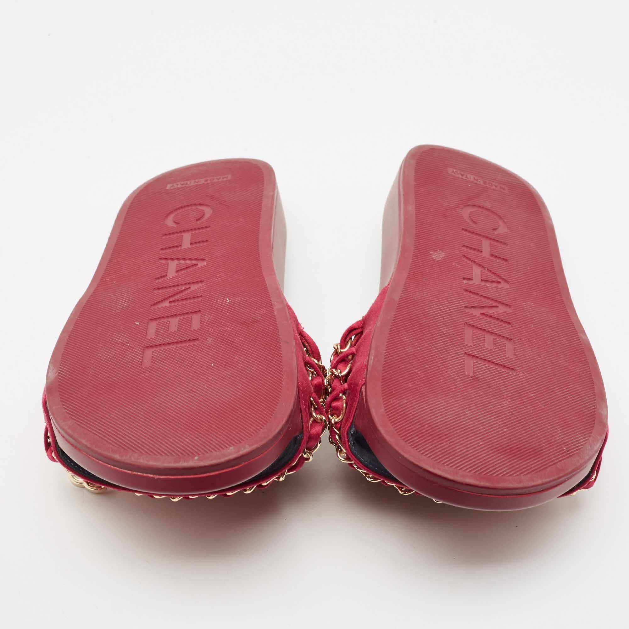 Chanel Pink Satin CC Chain Link Tropiconic Slides Size 39 2