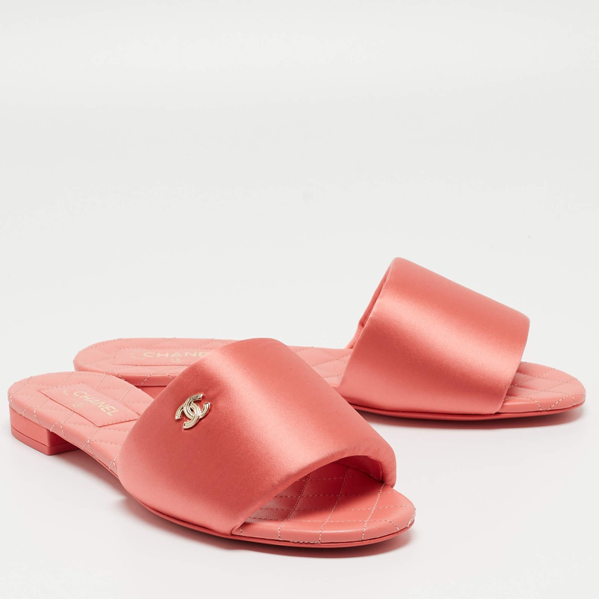 Women's Chanel Pink Satin CC Flat Slides Size 40