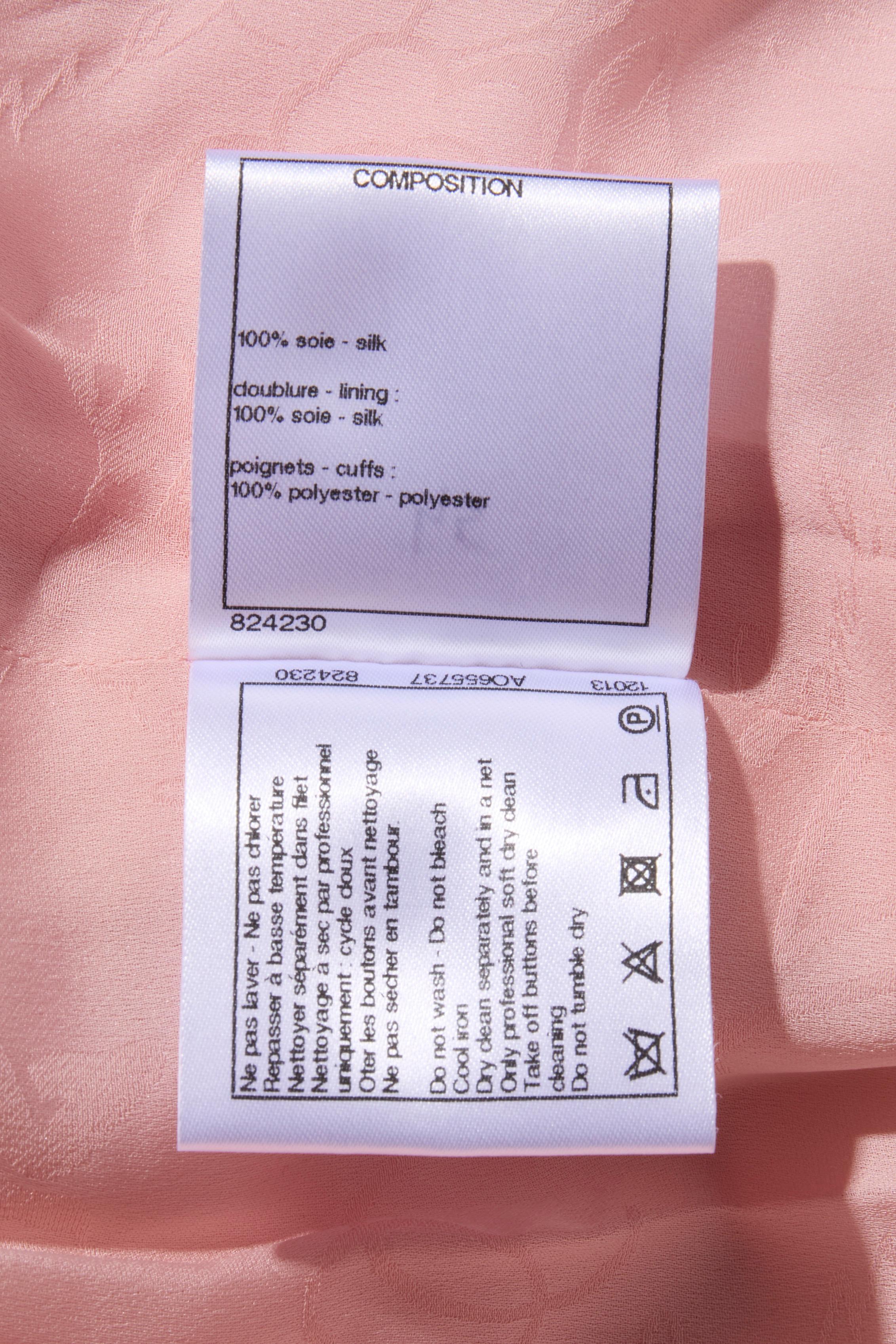 Chanel Giacca Blazer in Seta Rosa Collezione Primavera/Estate 2017 Taglia 36 in vendita 6